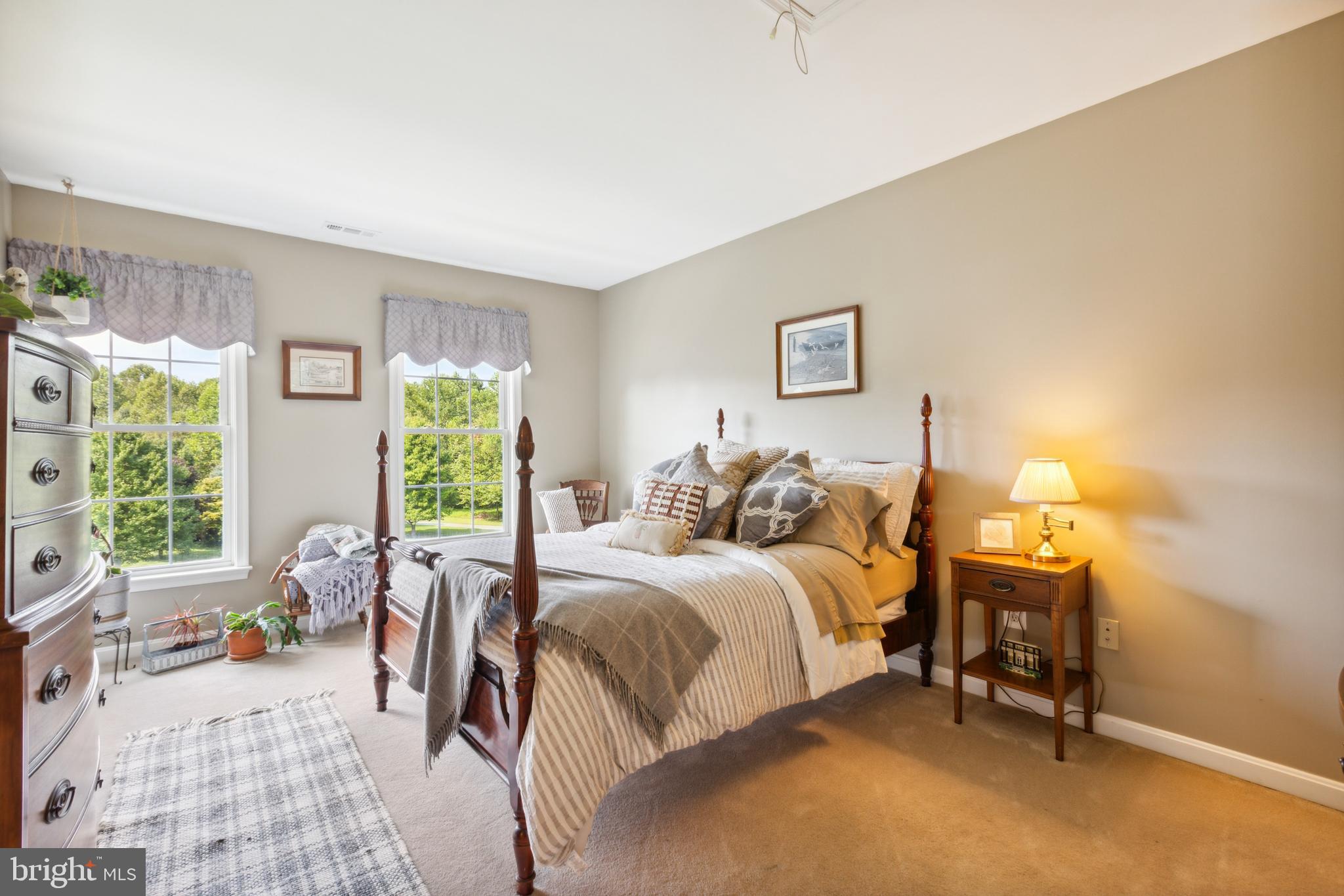 GOLDEN POND OVERLOOK - Residential