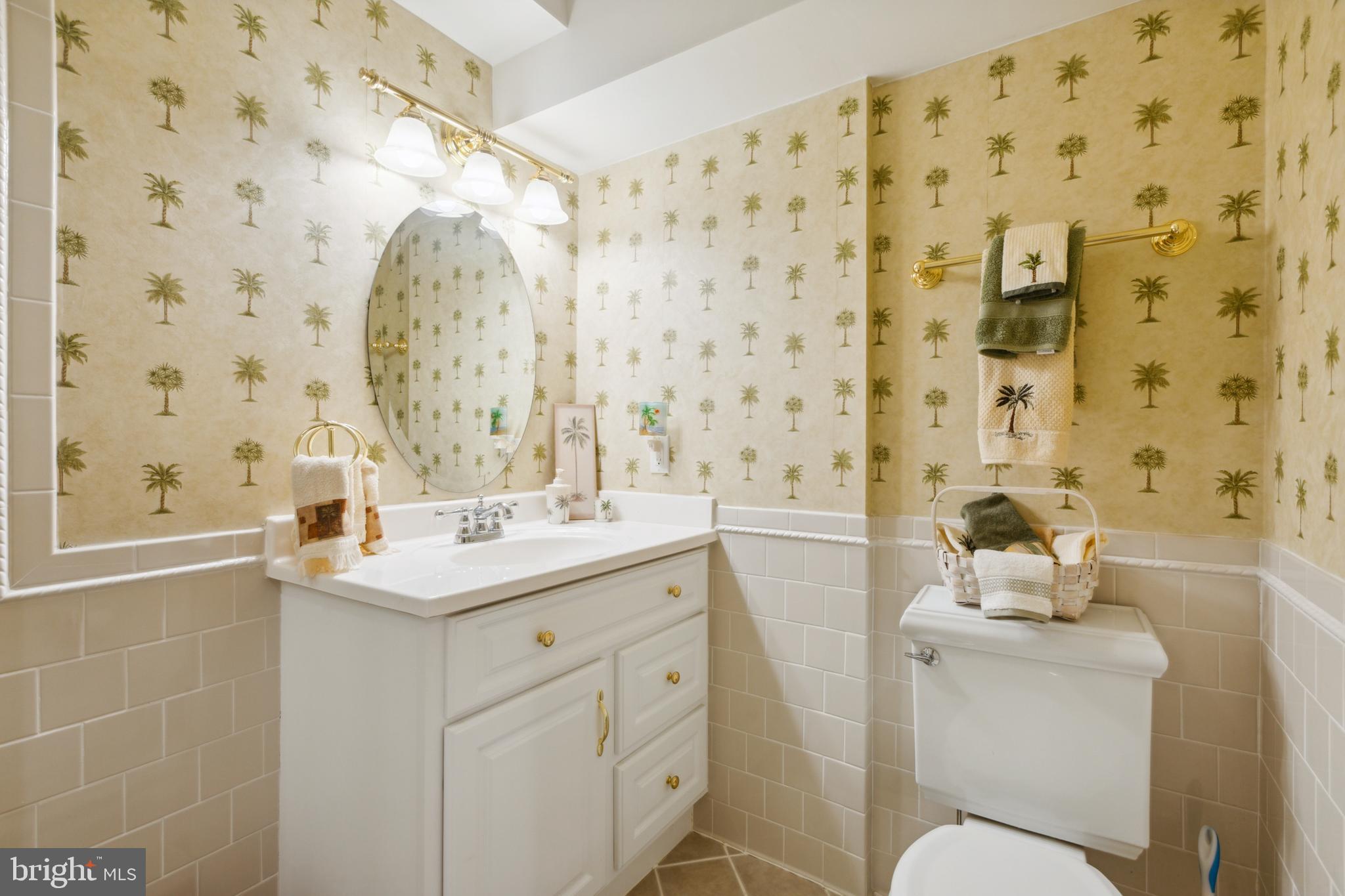 GOLDEN POND OVERLOOK - Residential