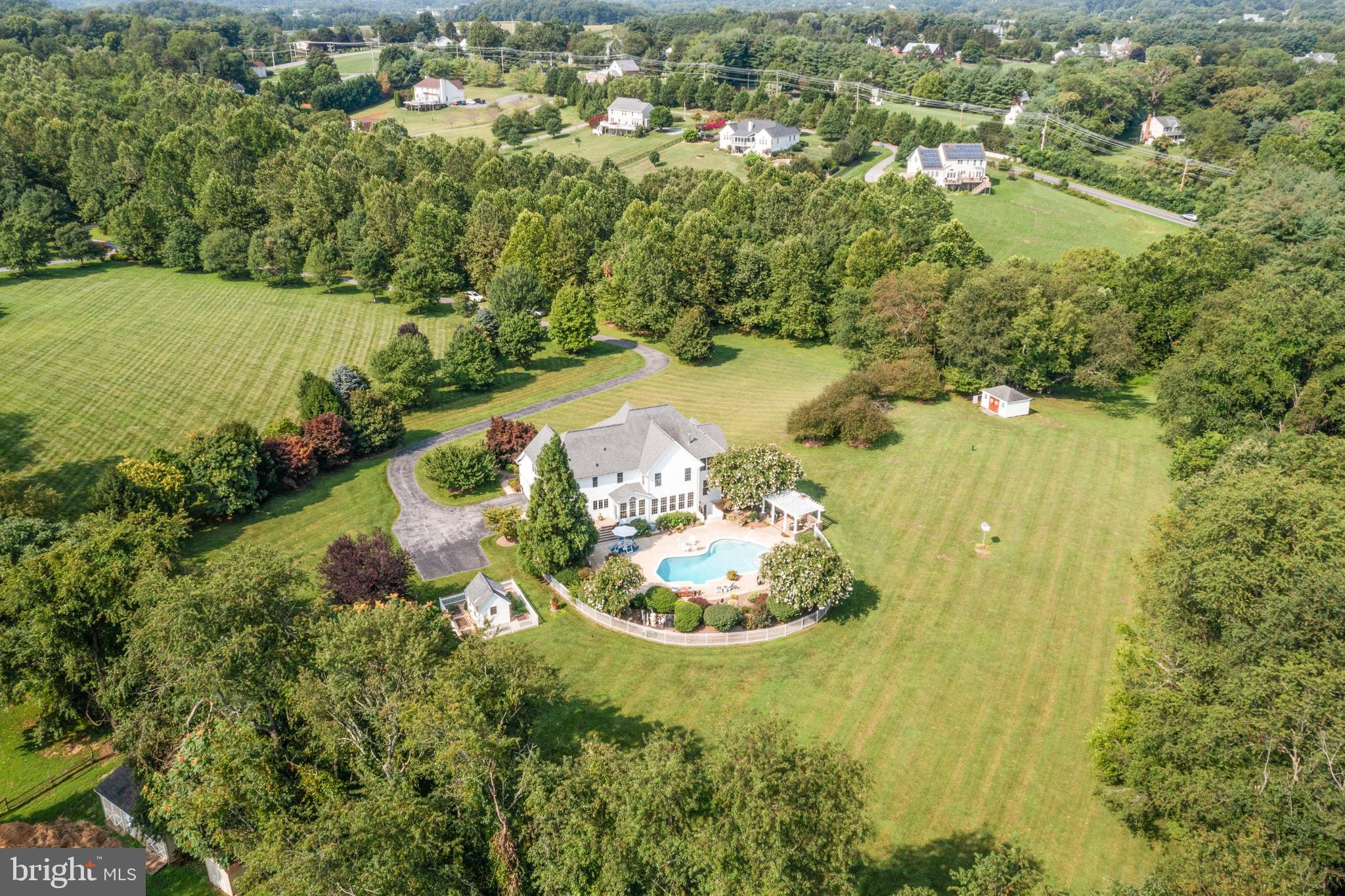 GOLDEN POND OVERLOOK - Residential