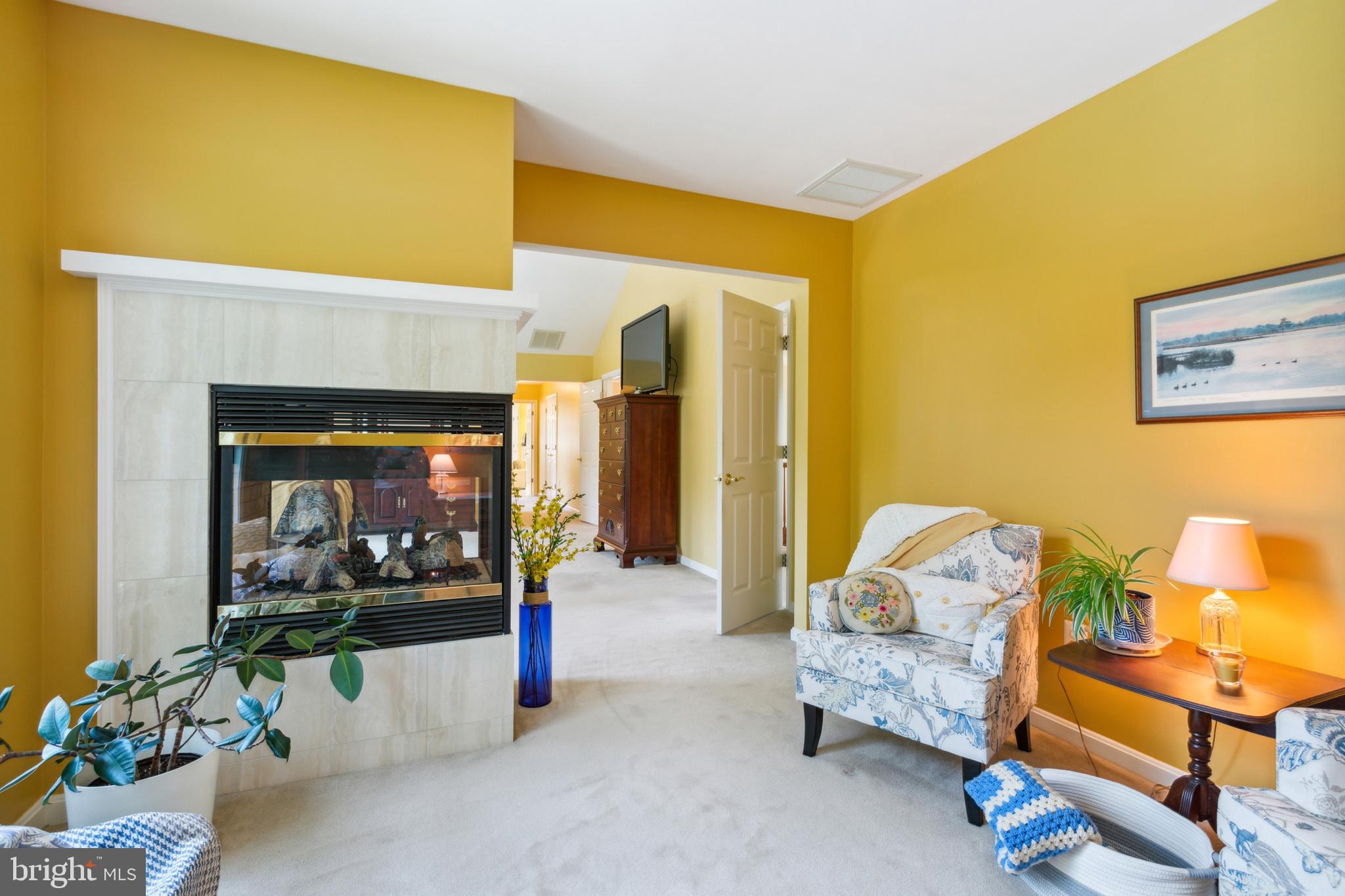 GOLDEN POND OVERLOOK - Residential