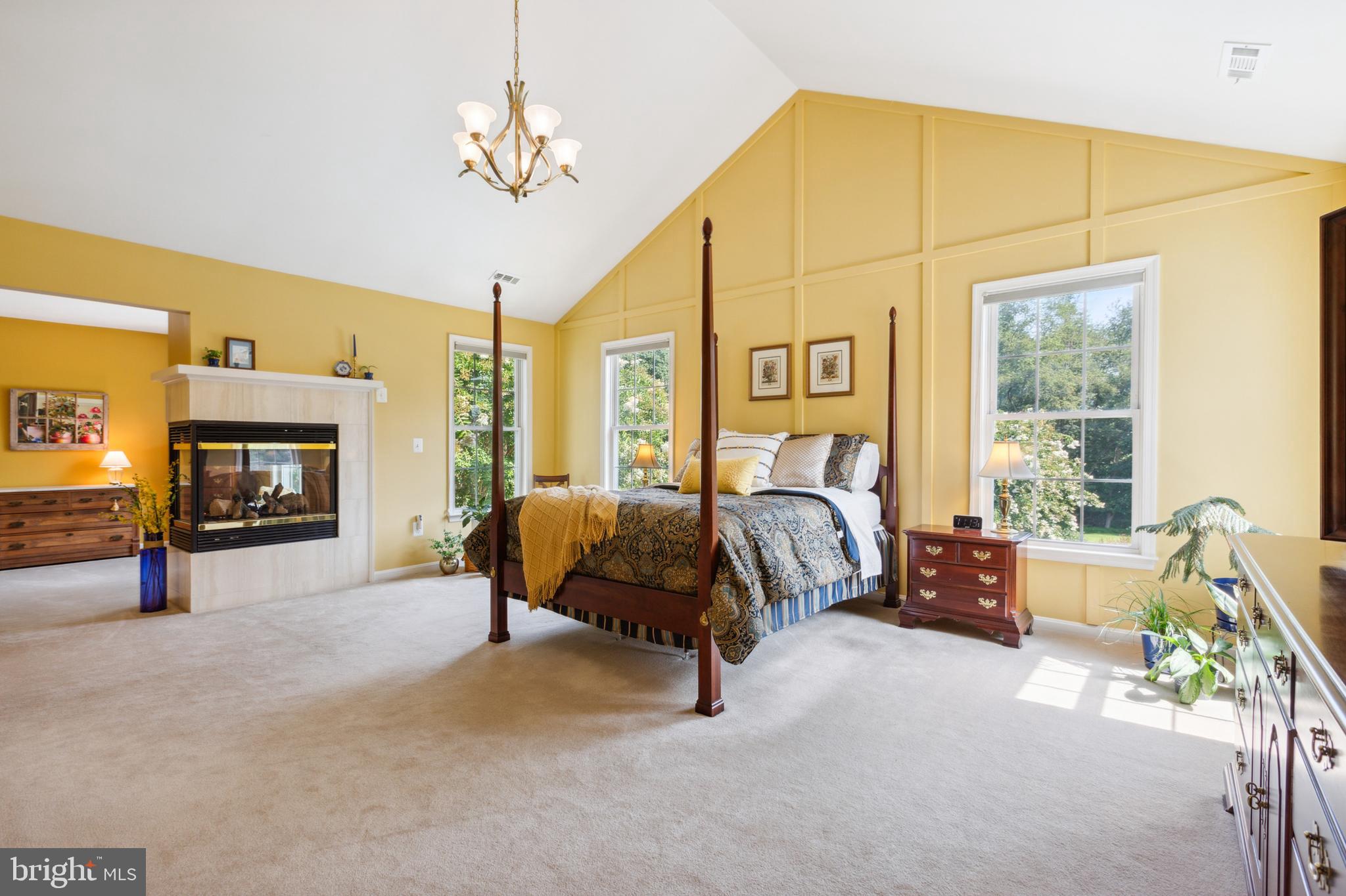 GOLDEN POND OVERLOOK - Residential