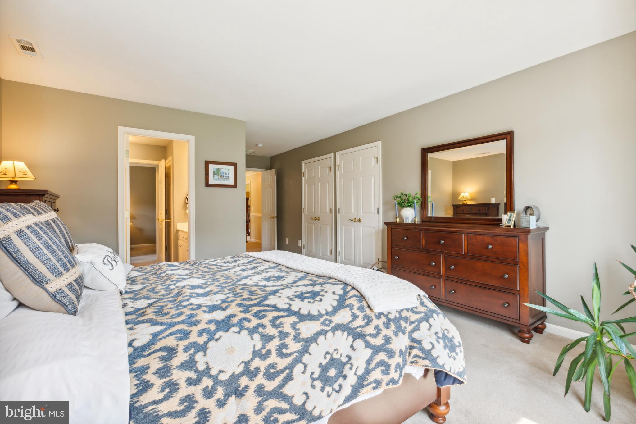 GOLDEN POND OVERLOOK - Residential