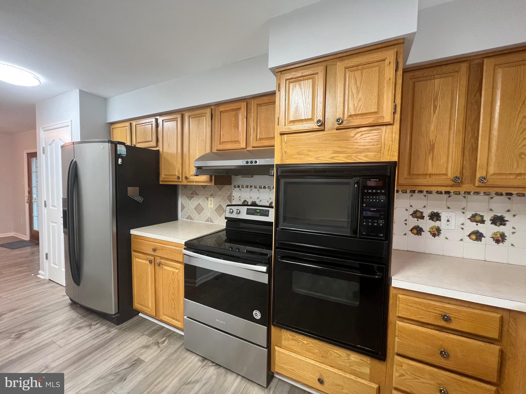 WHEATFIELD - Residential Lease