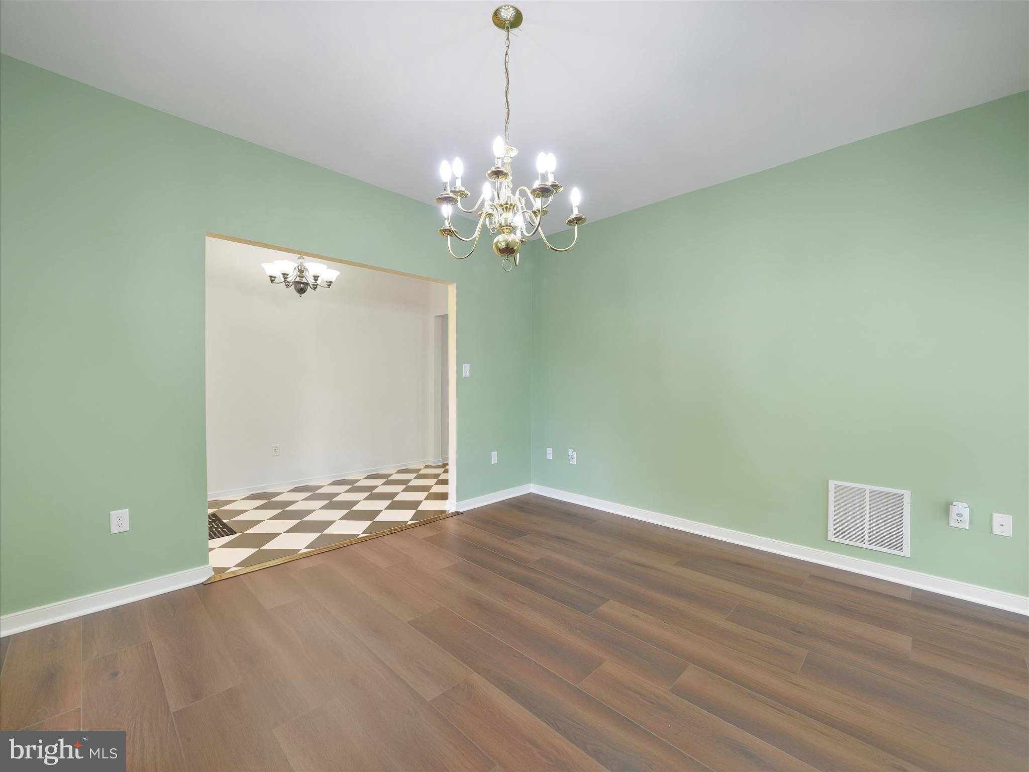 KEEDYSVILLE - Residential