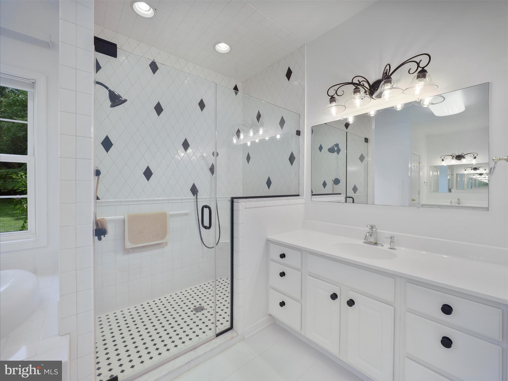 KEEDYSVILLE - Residential