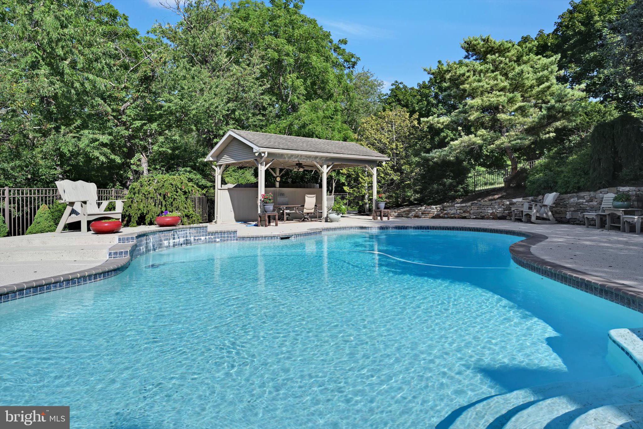 1161 SUNSET DRIVE