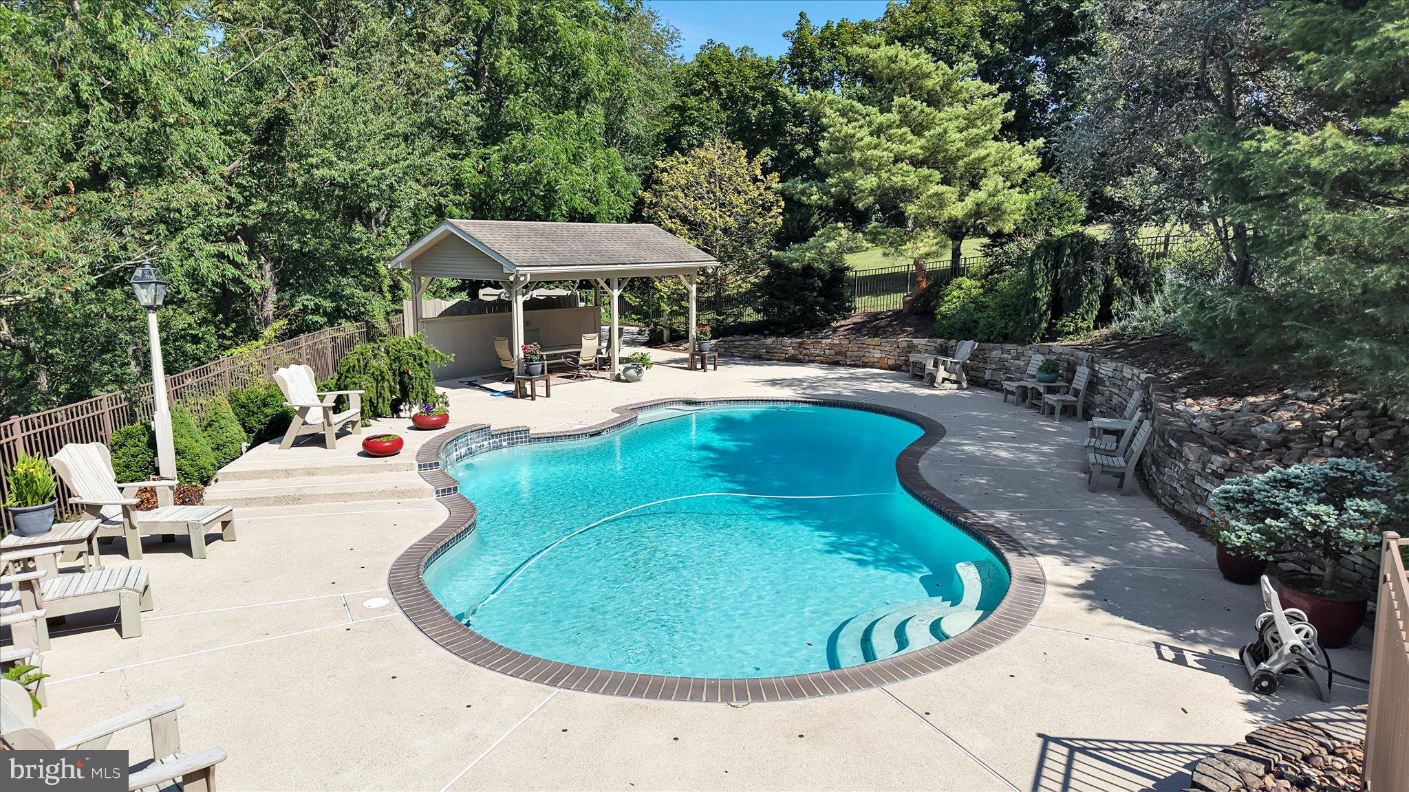 1161 SUNSET DRIVE