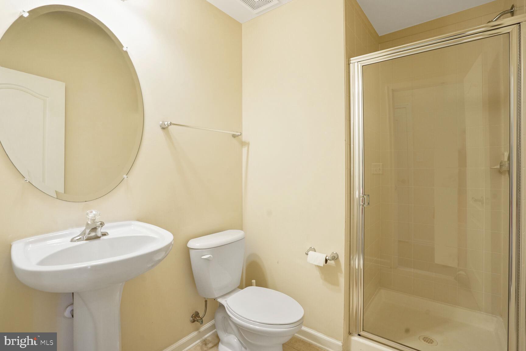 GOOSE CREEK VILLAGE NORTH - Residential Lease