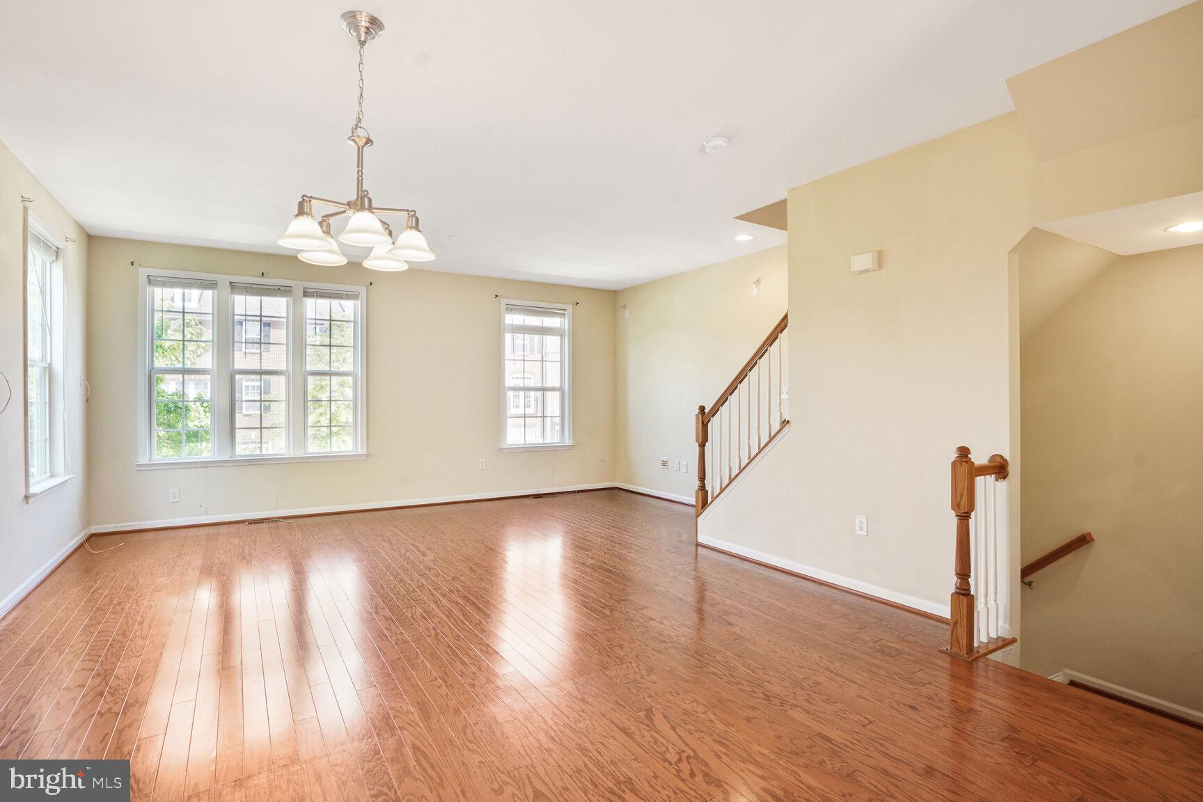 GOOSE CREEK VILLAGE NORTH - Residential Lease