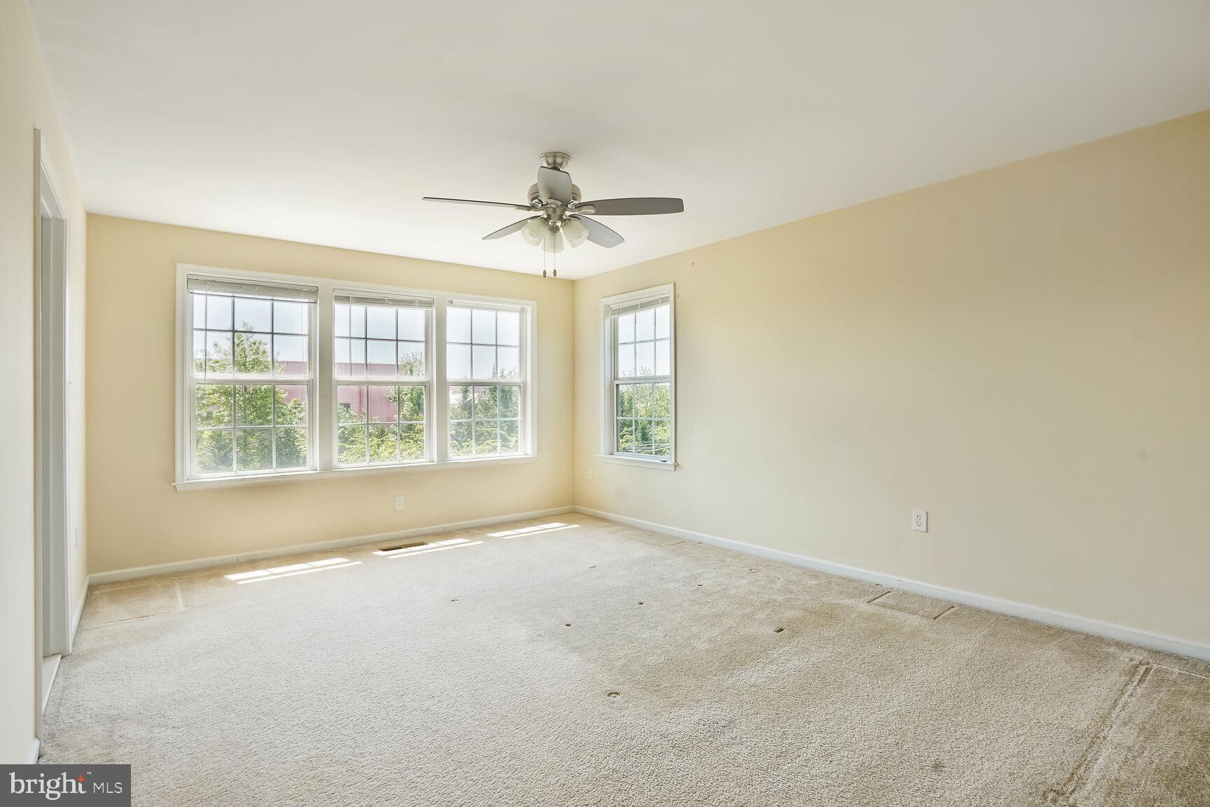 GOOSE CREEK VILLAGE NORTH - Residential Lease