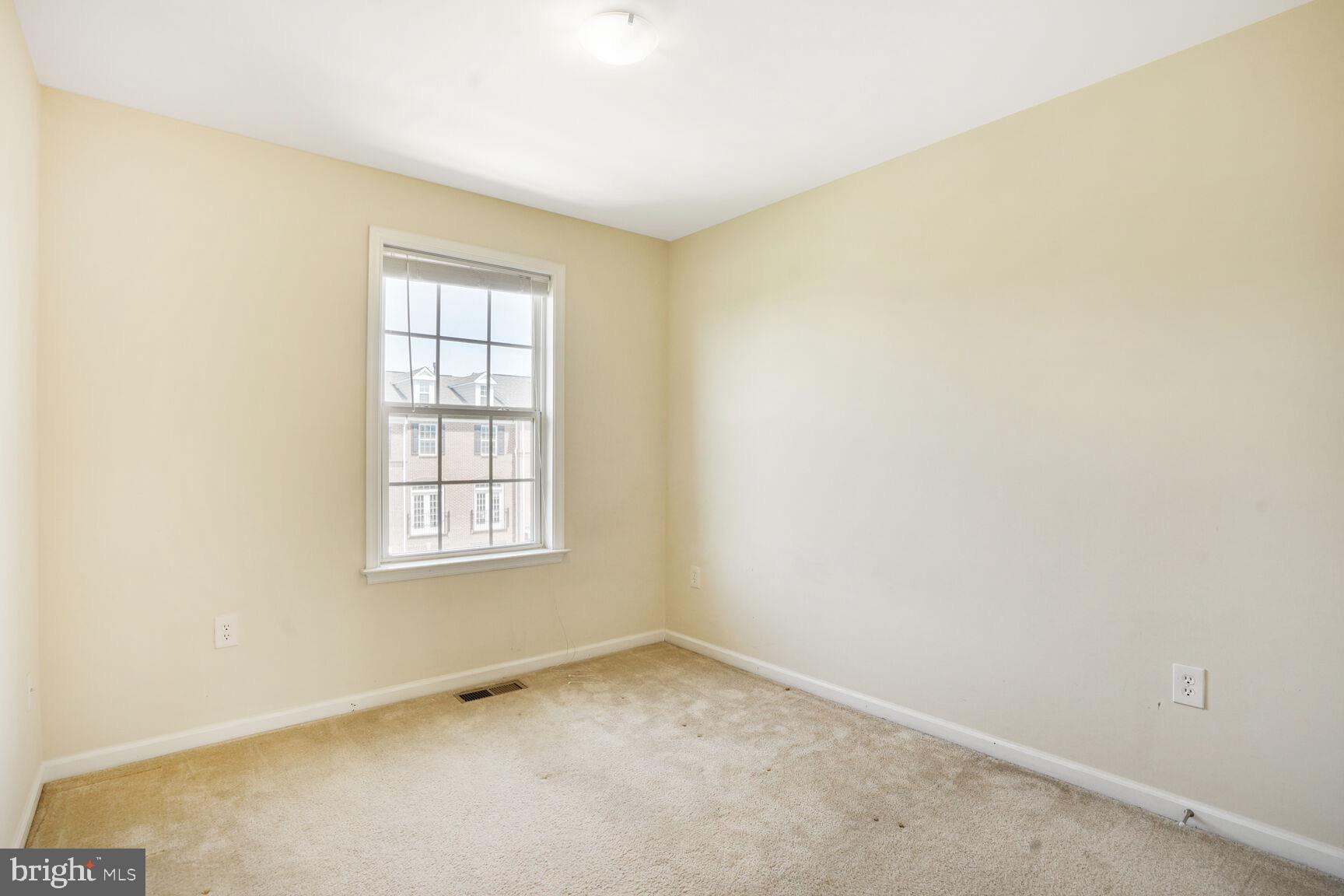 GOOSE CREEK VILLAGE NORTH - Residential Lease