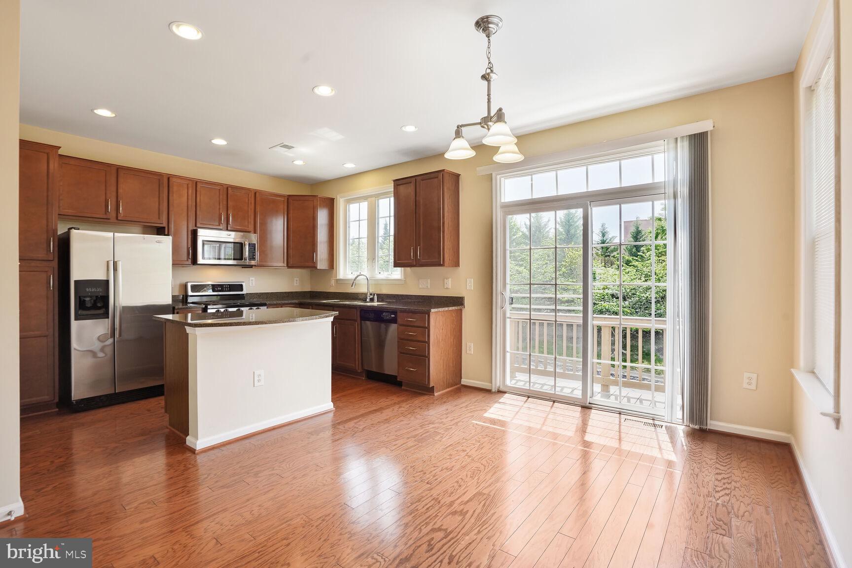 GOOSE CREEK VILLAGE NORTH - Residential Lease