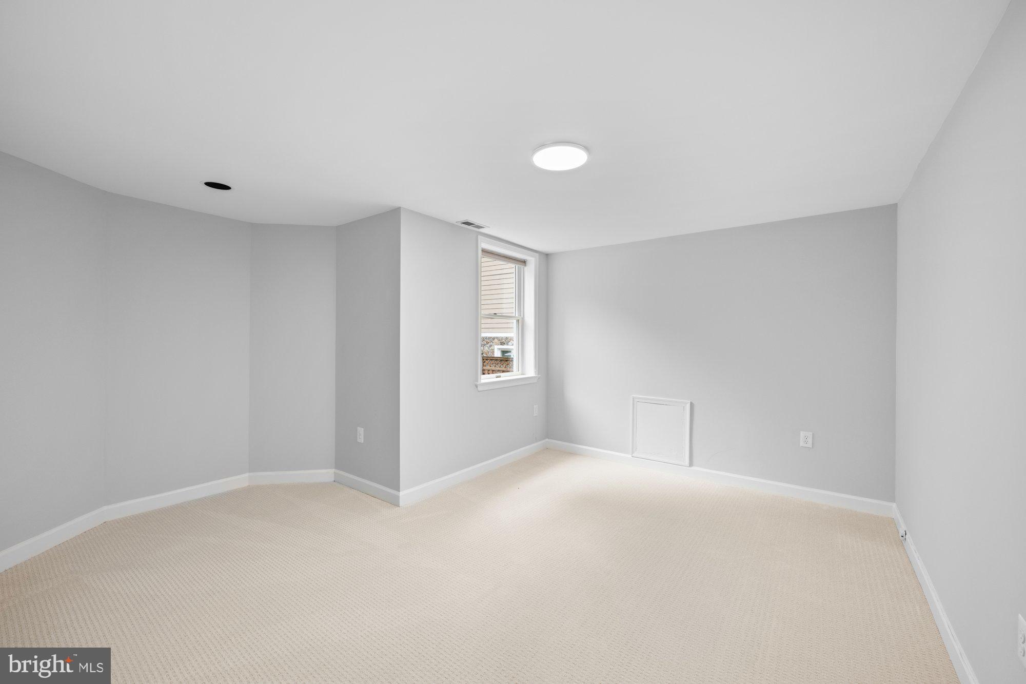 BEVERLY MANOR - Residential