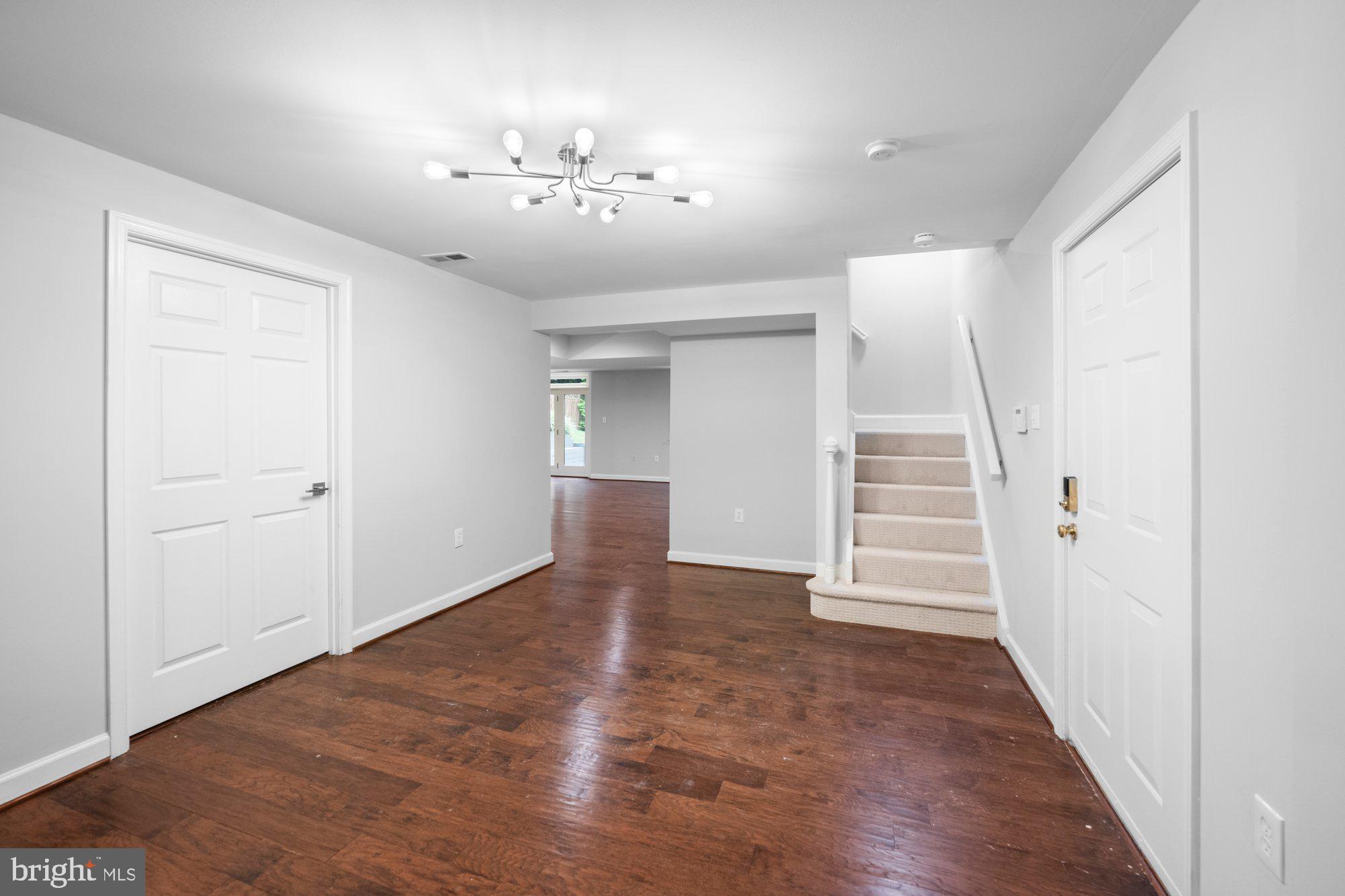 BEVERLY MANOR - Residential