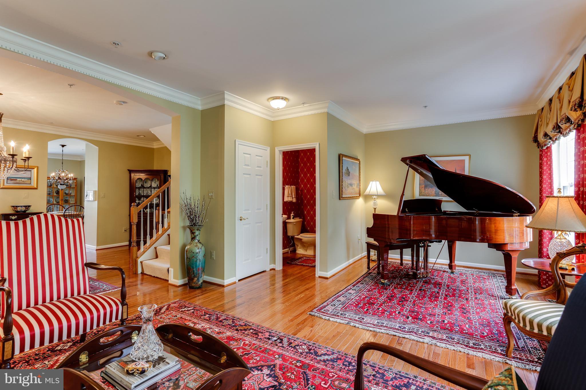 SOUTH RIVER COLONY - Residential