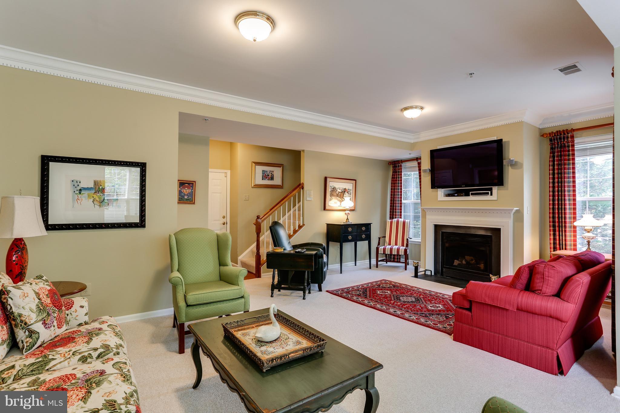 SOUTH RIVER COLONY - Residential