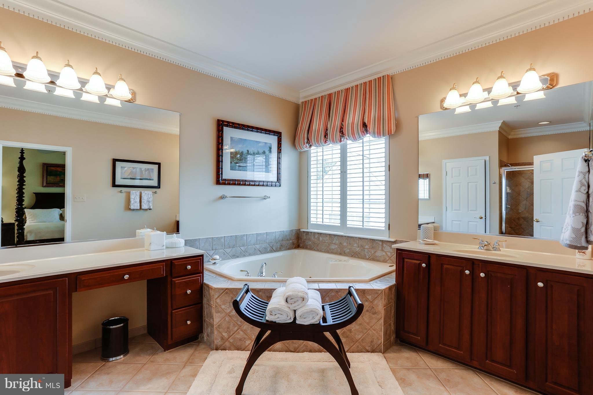 SOUTH RIVER COLONY - Residential