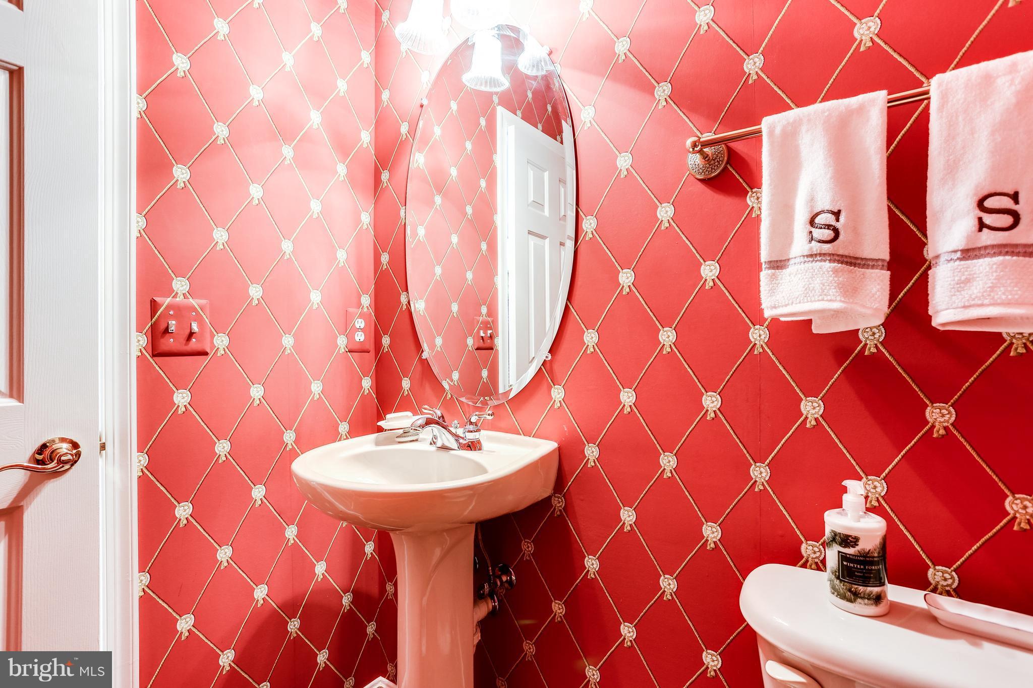 SOUTH RIVER COLONY - Residential