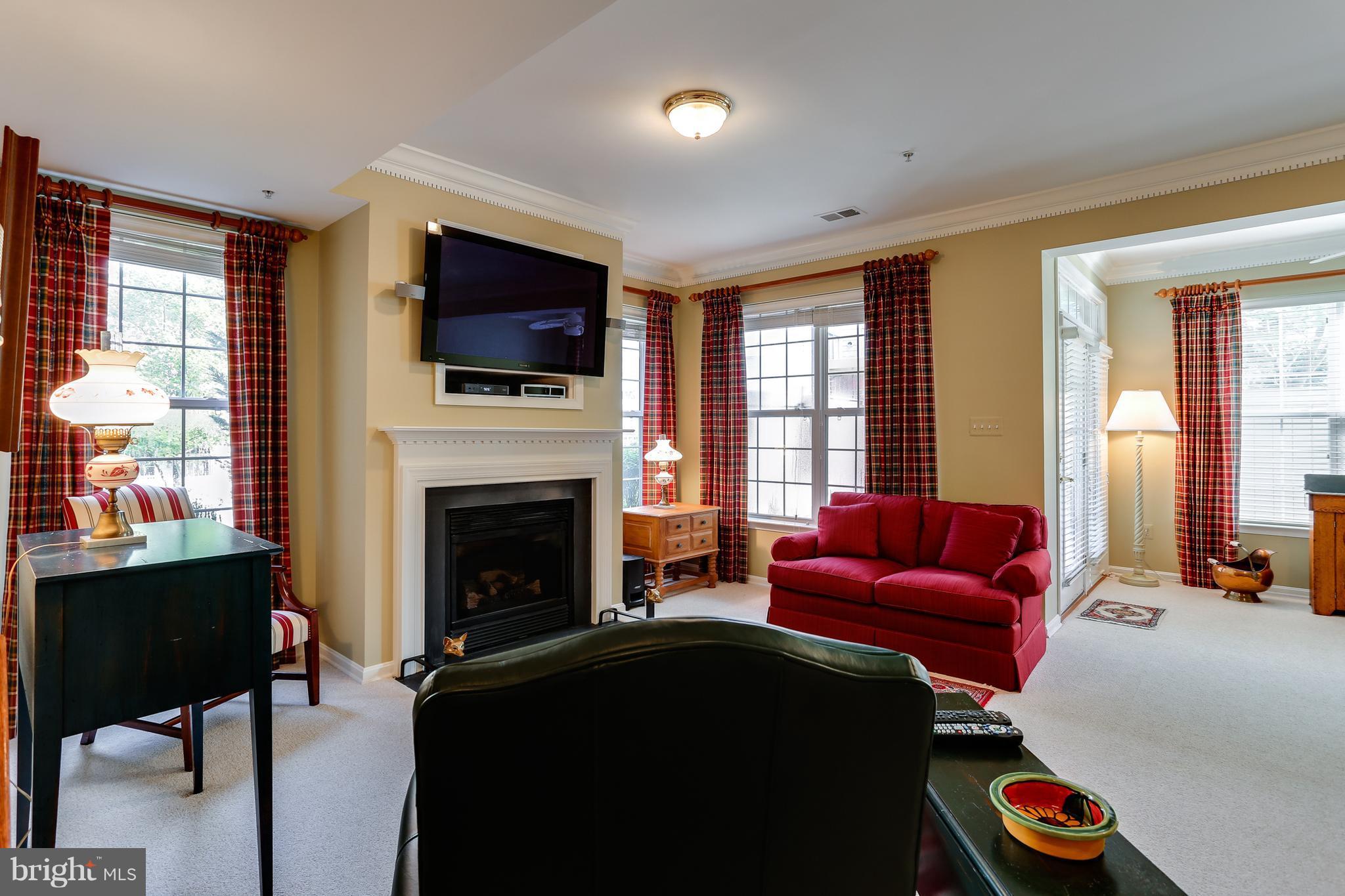 SOUTH RIVER COLONY - Residential