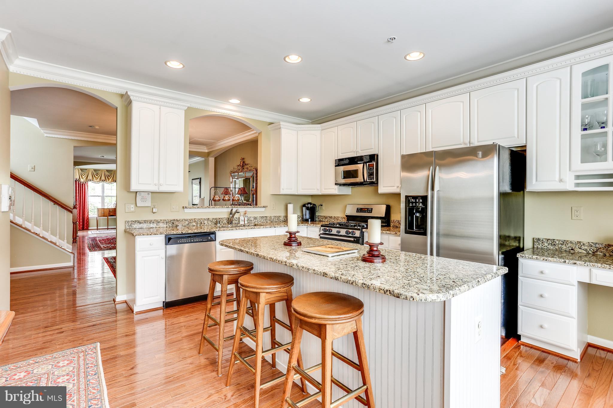 SOUTH RIVER COLONY - Residential