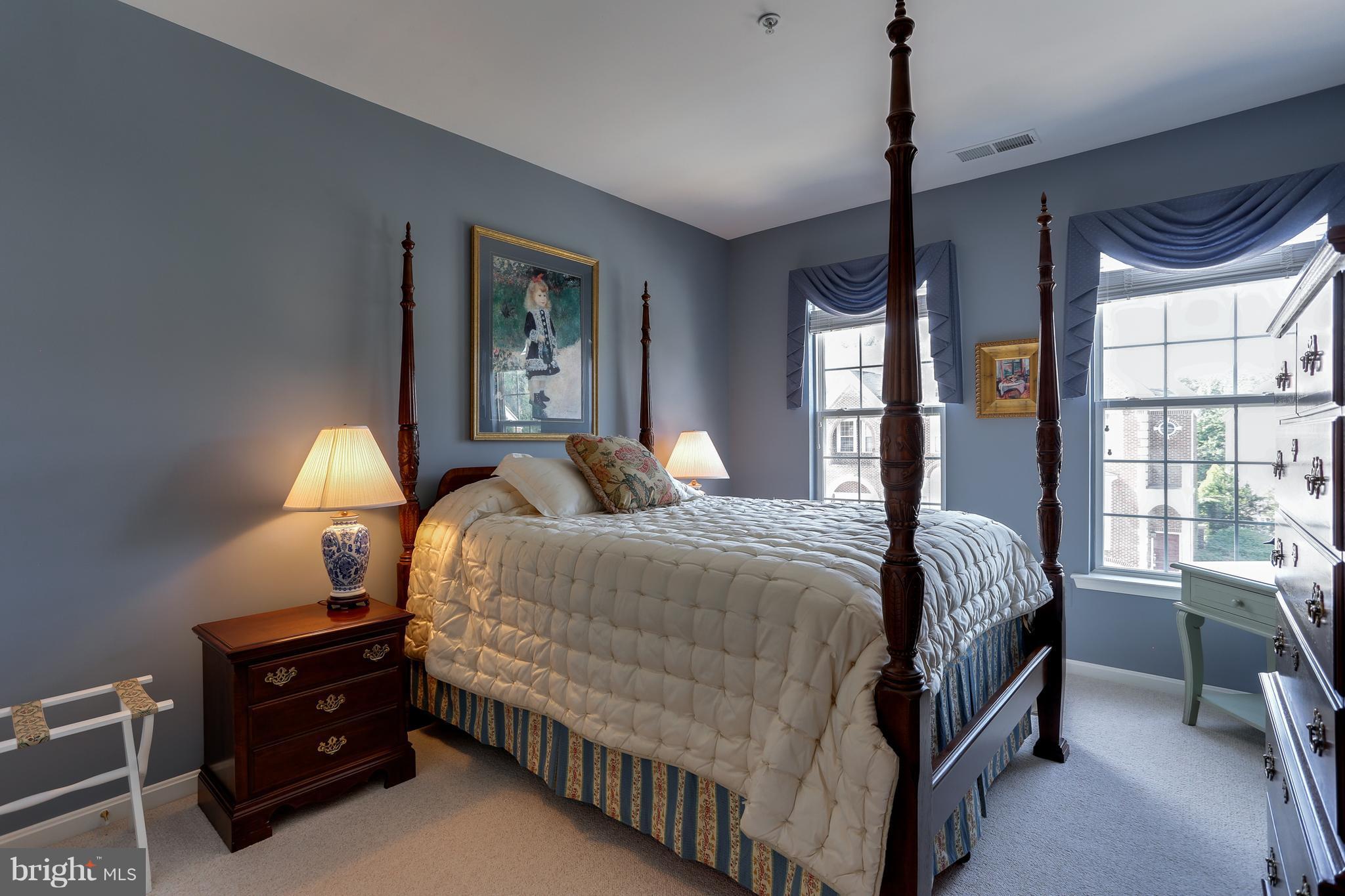 SOUTH RIVER COLONY - Residential