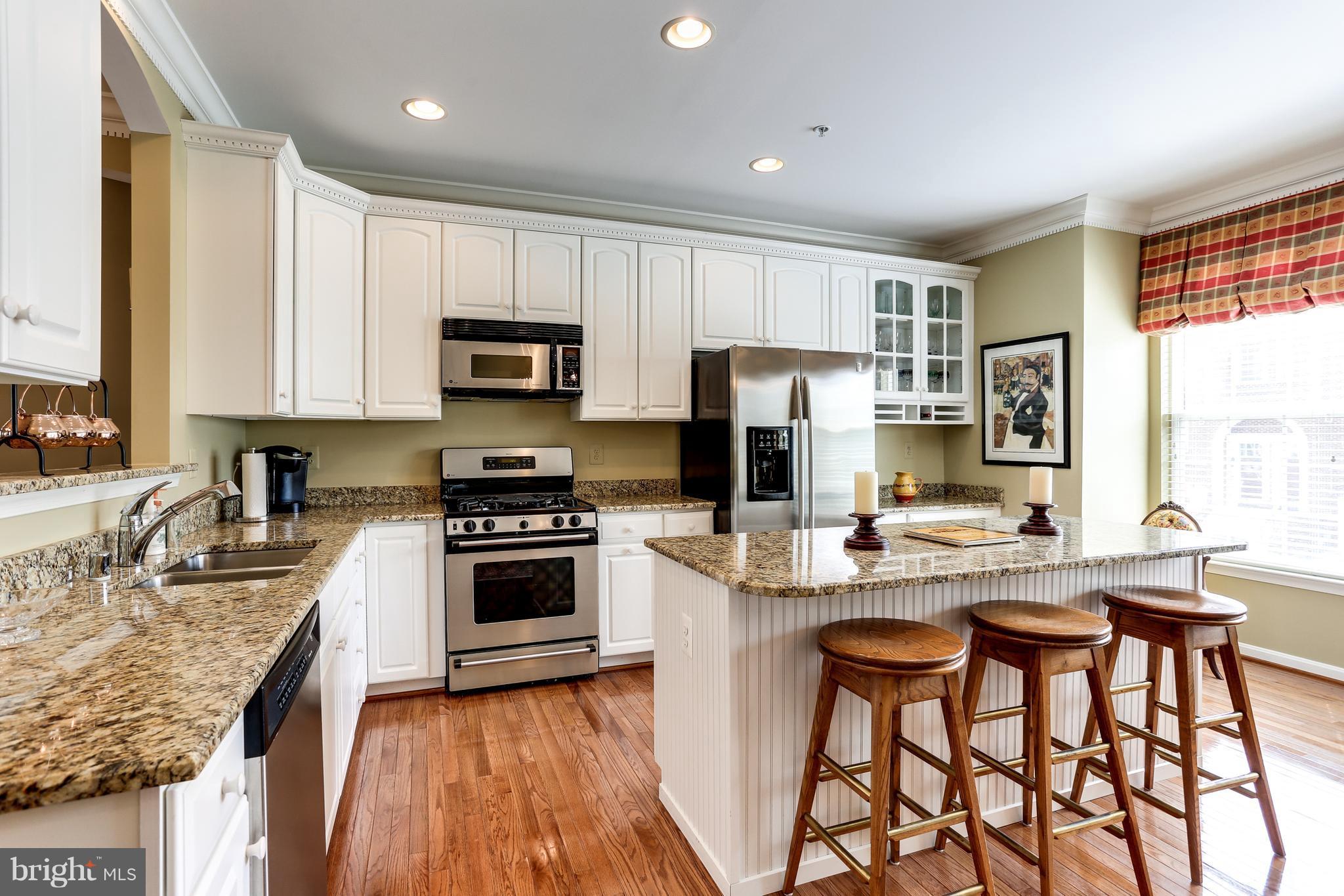 SOUTH RIVER COLONY - Residential