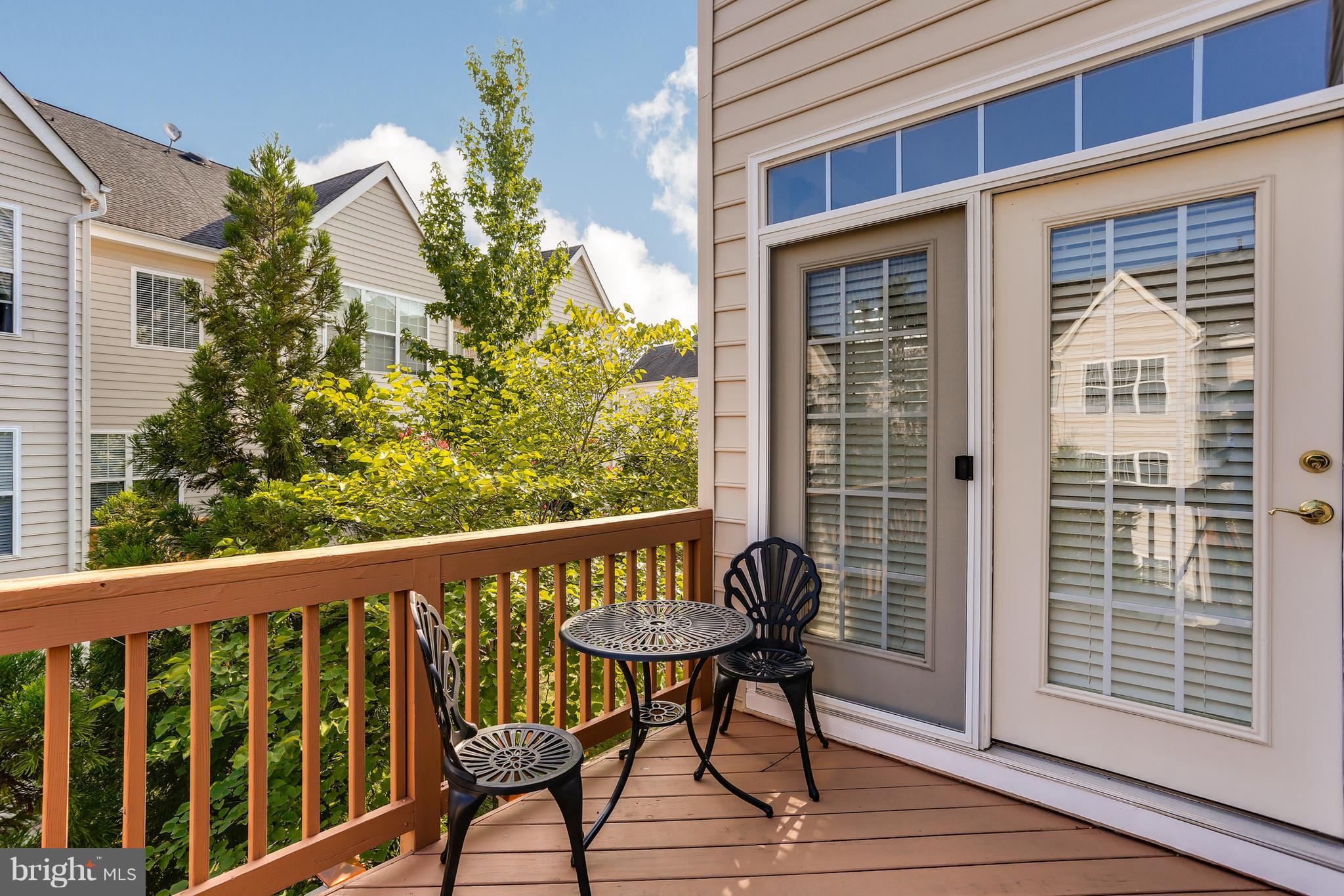 SOUTH RIVER COLONY - Residential