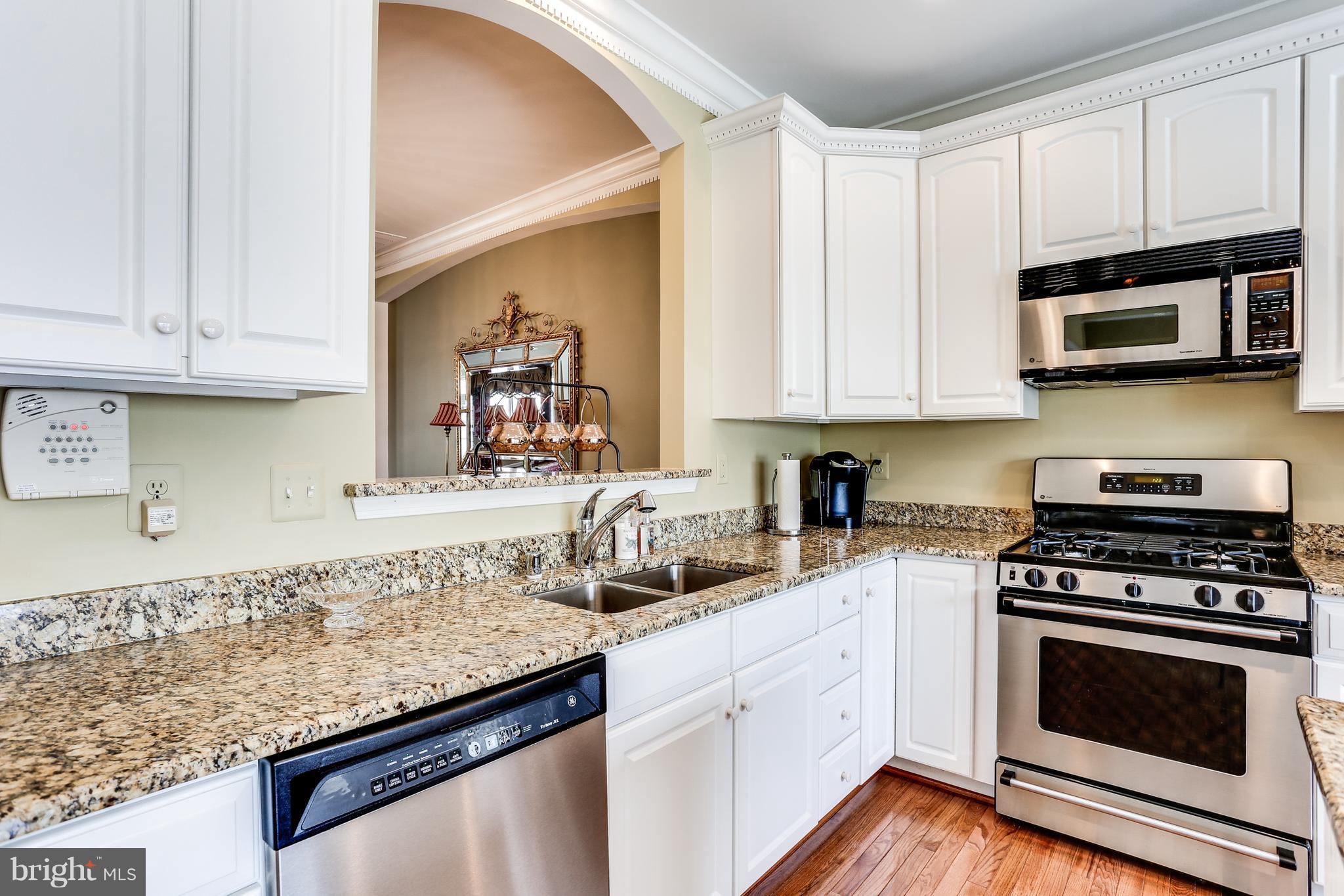 SOUTH RIVER COLONY - Residential