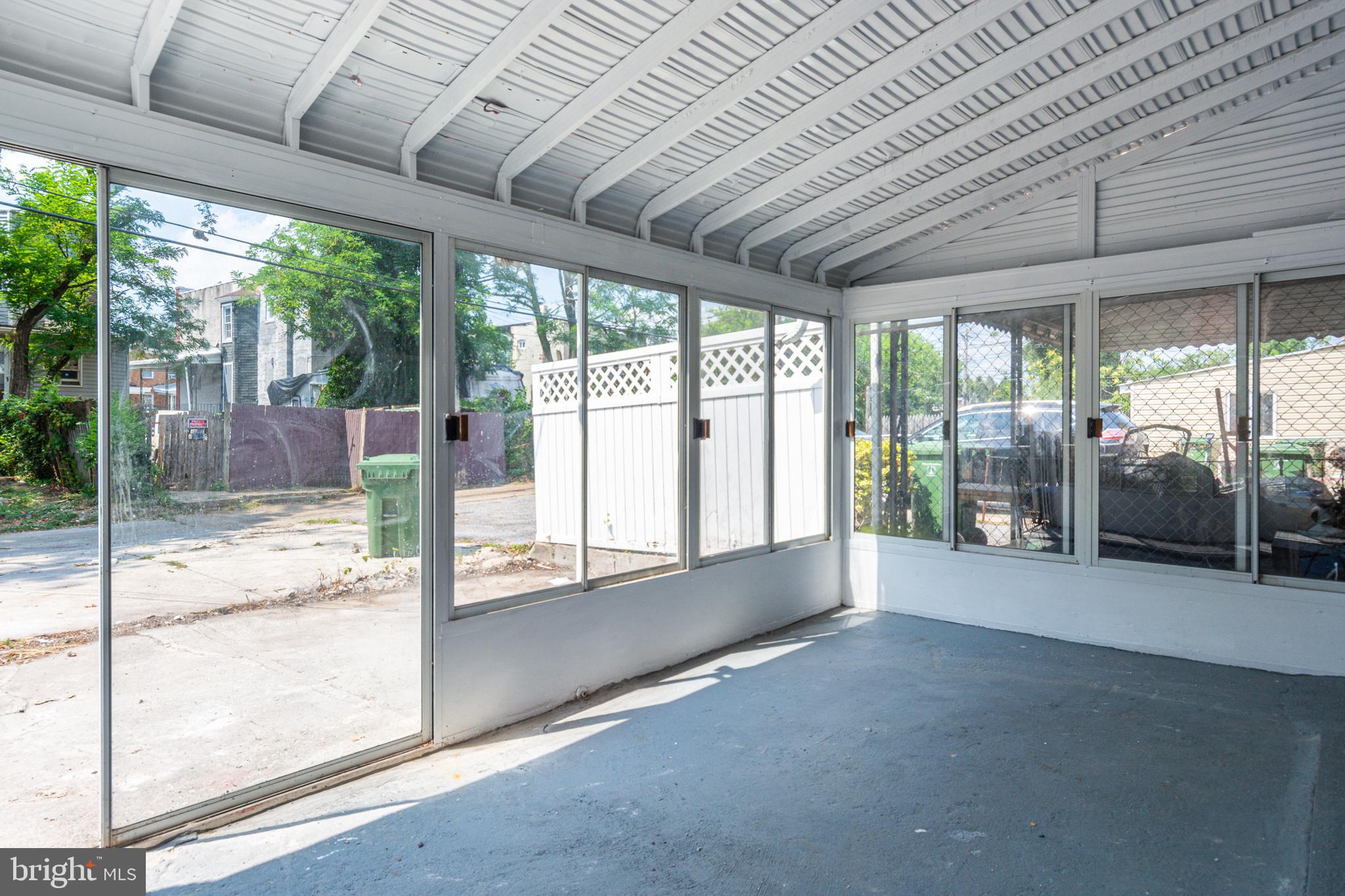 ARLINGTON - Residential