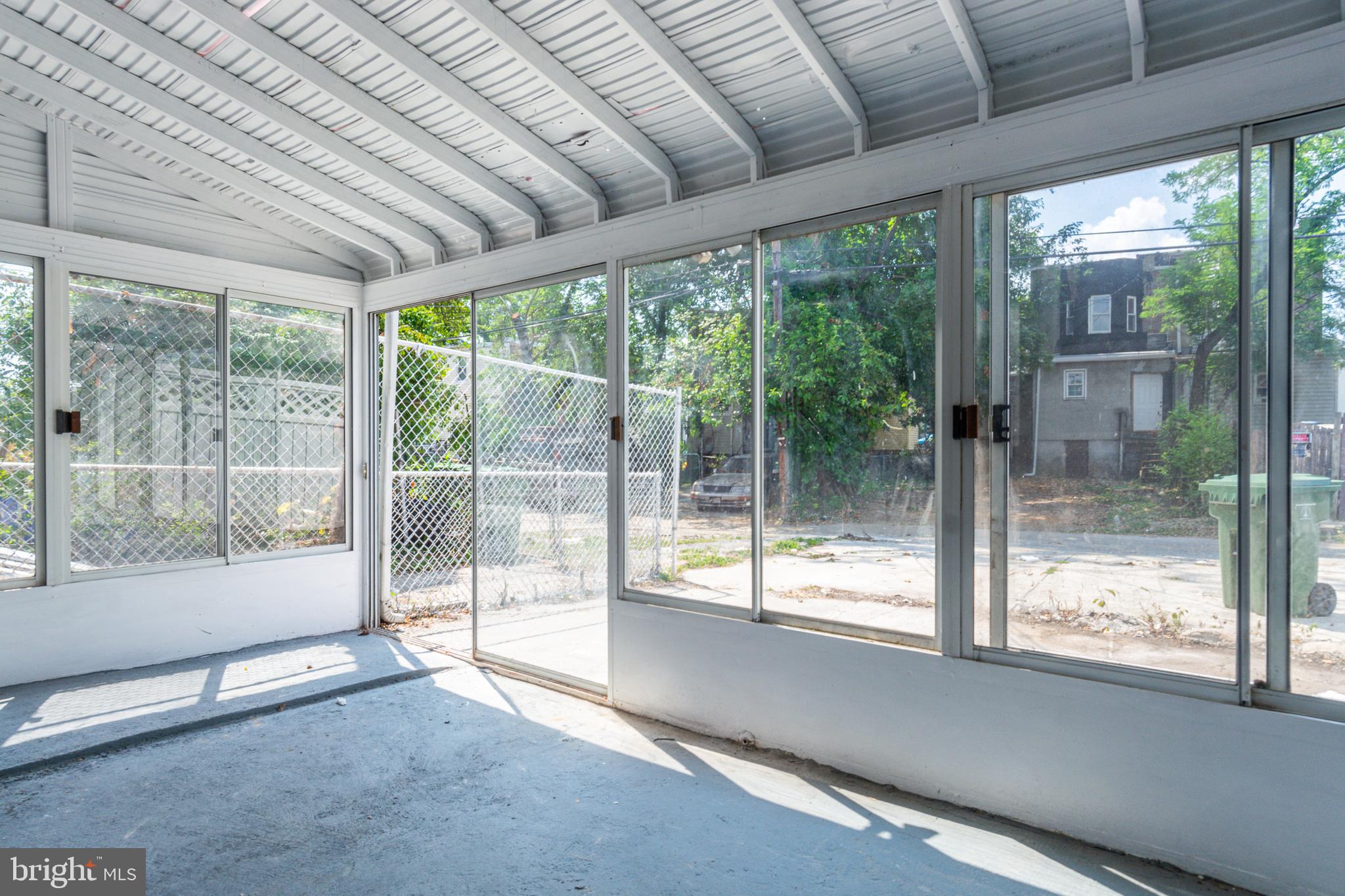 ARLINGTON - Residential