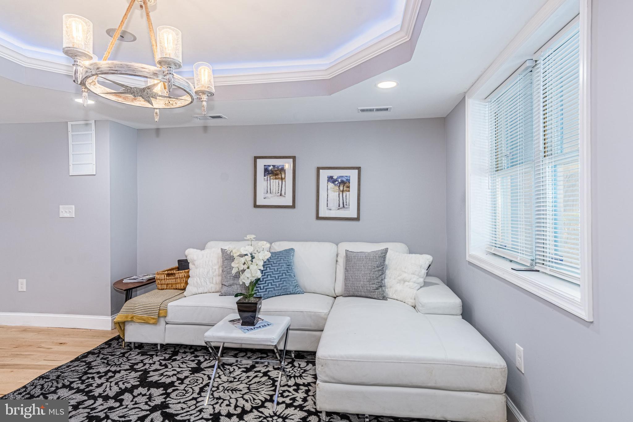 ARLINGTON - Residential