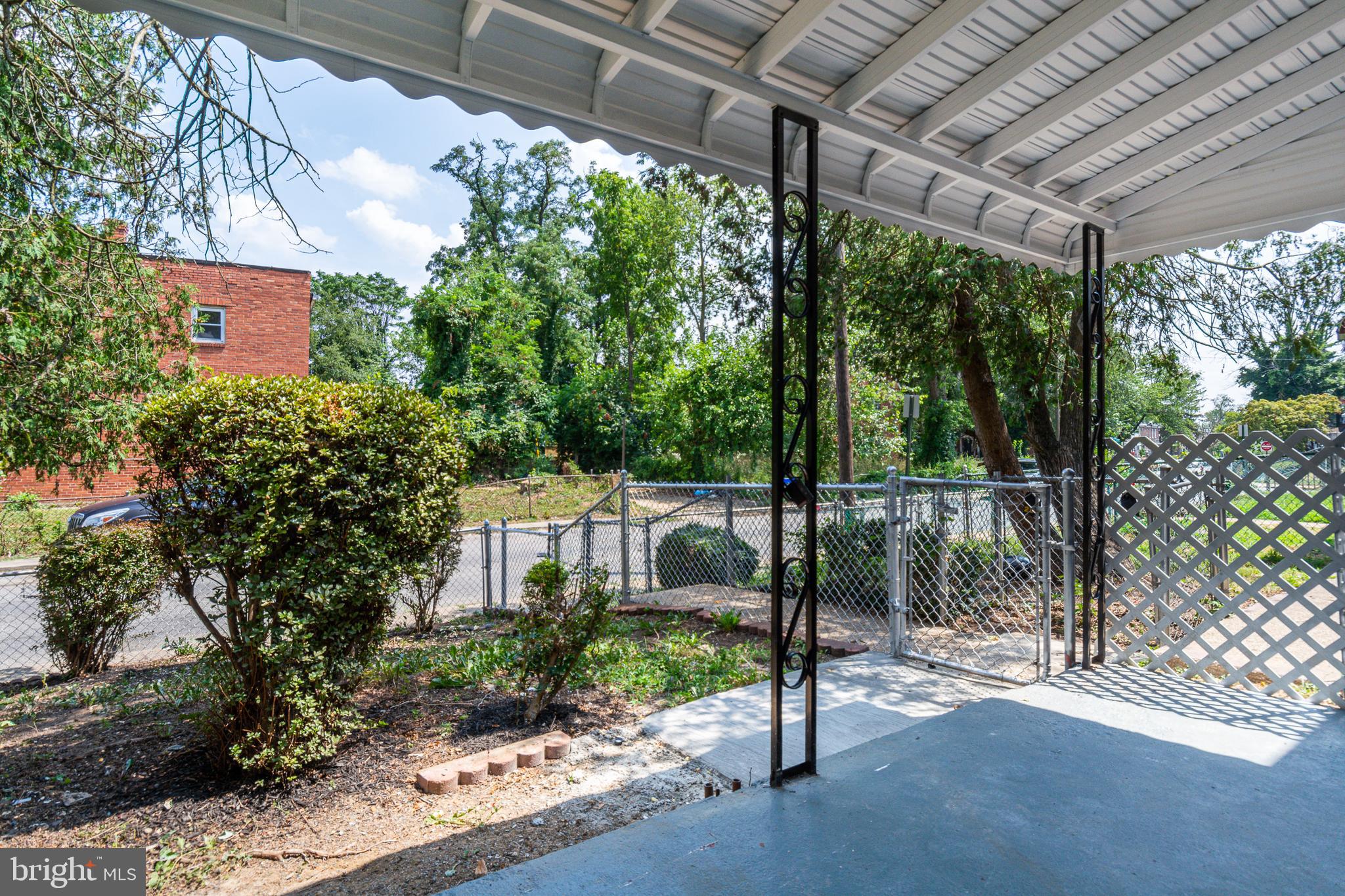 ARLINGTON - Residential