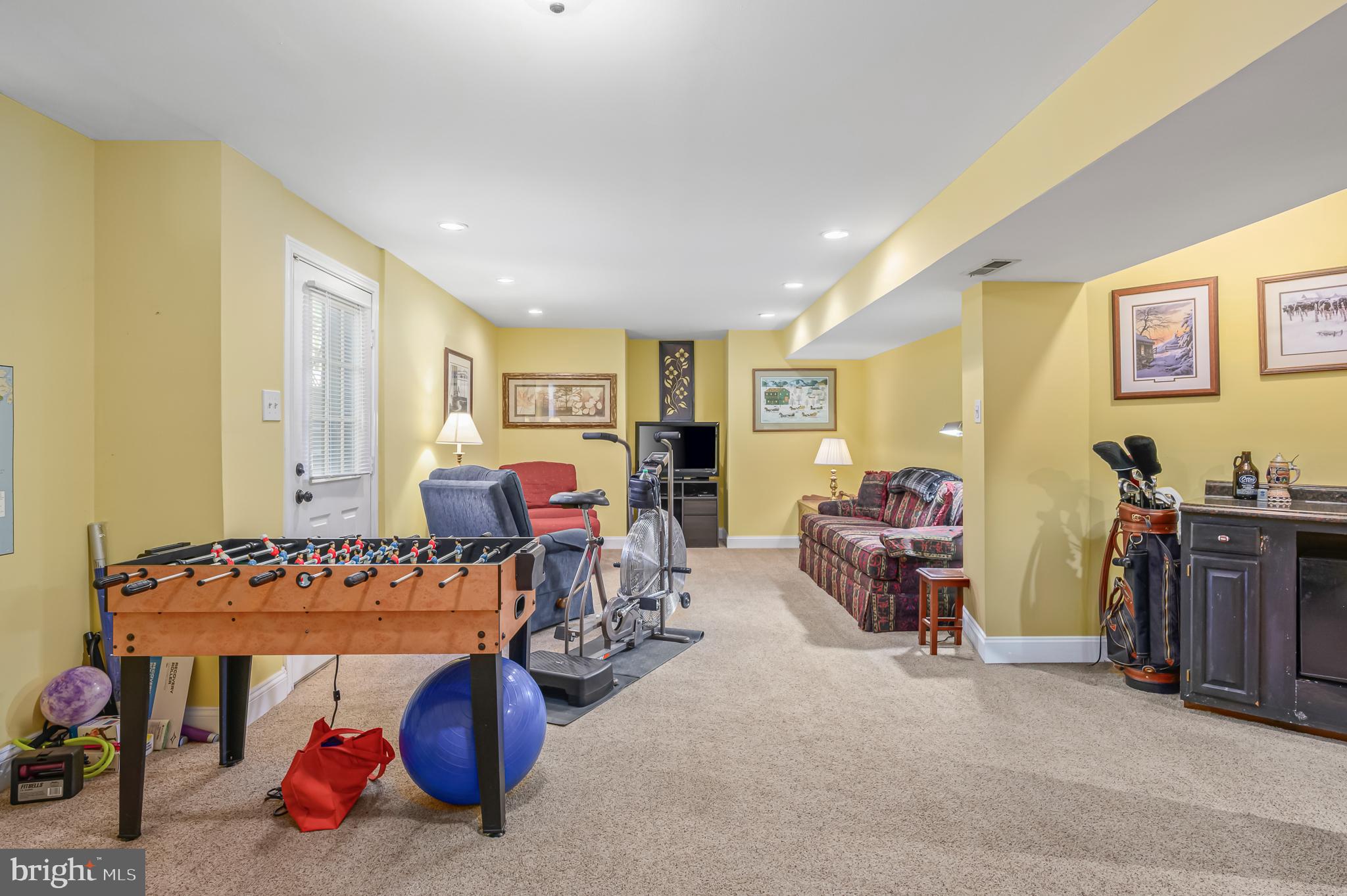 POTOMAC CROSSING - Residential