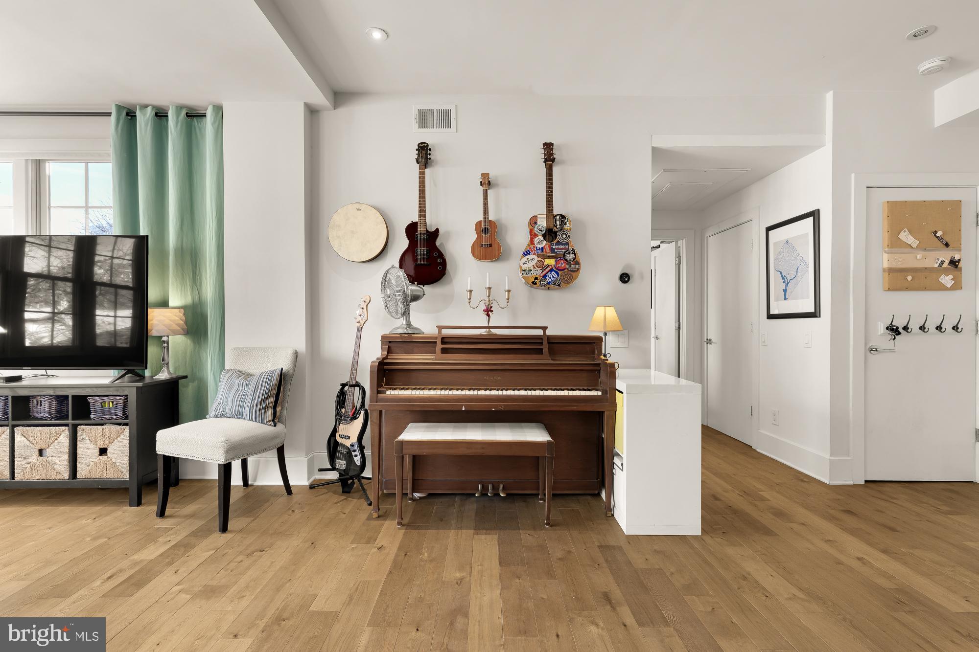 2926 PORTER STREET NW 306