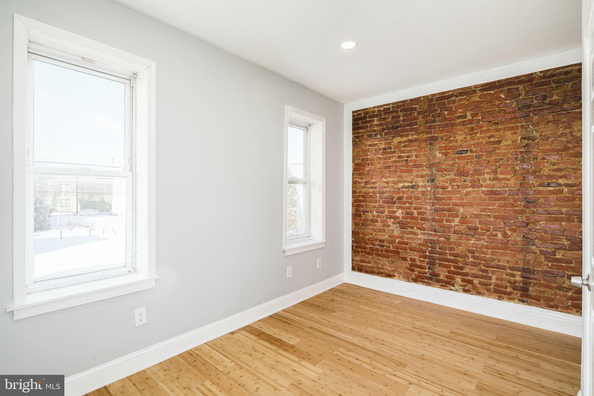 PHILADELPHIA (NORTHEAST) - Residential Income