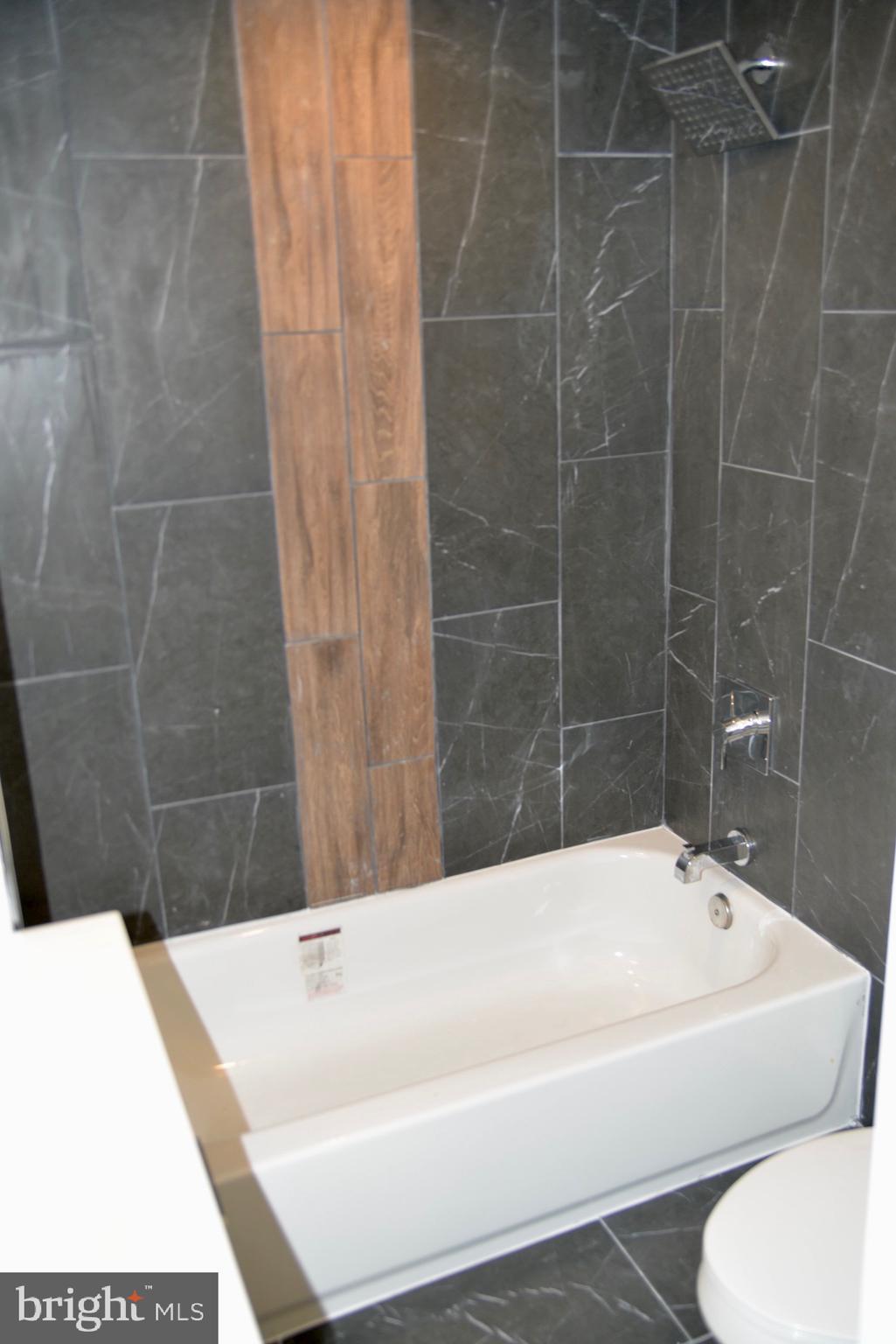 HOLLINS MARKET - Residential