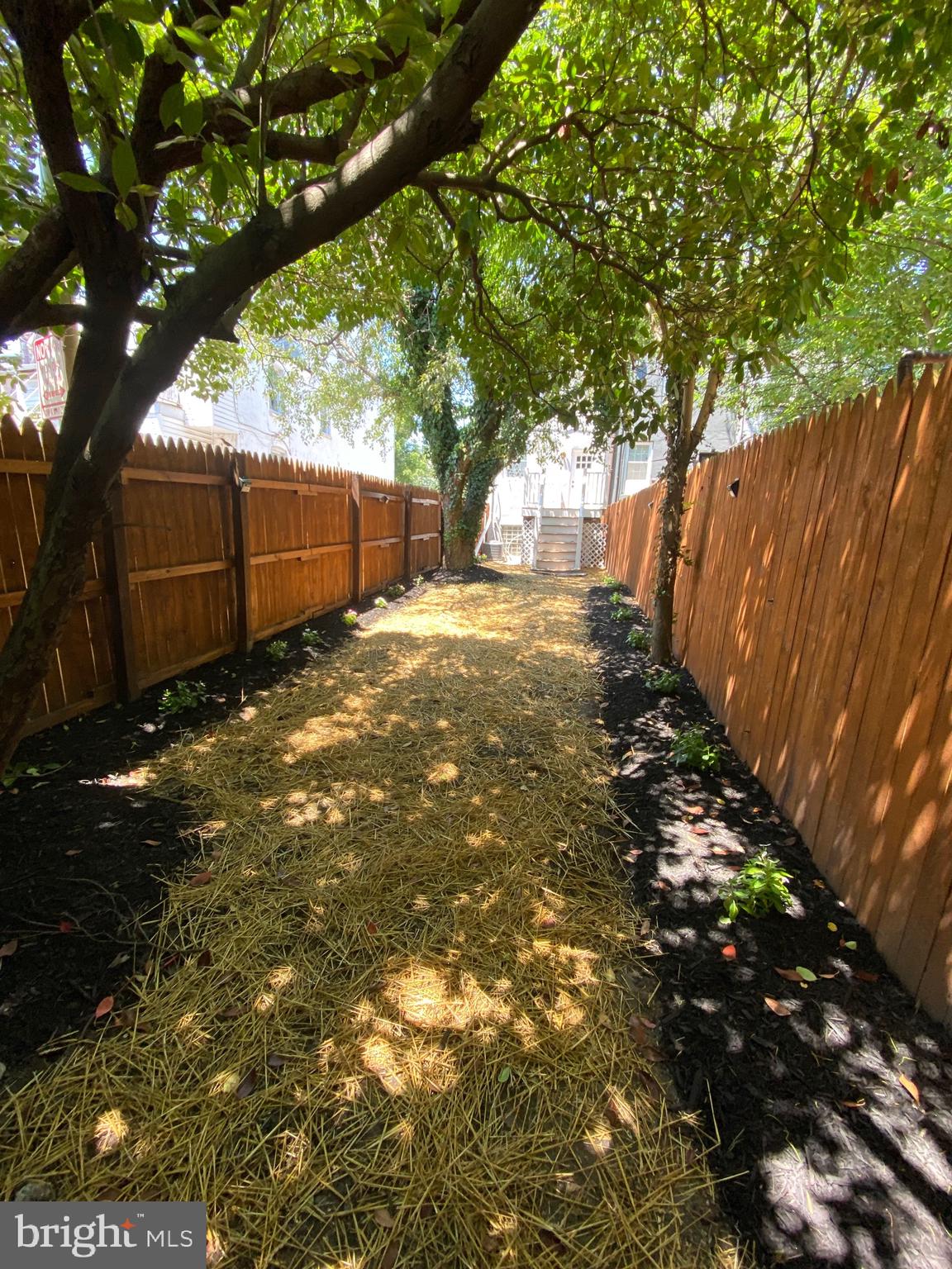 HOLLINS MARKET - Residential