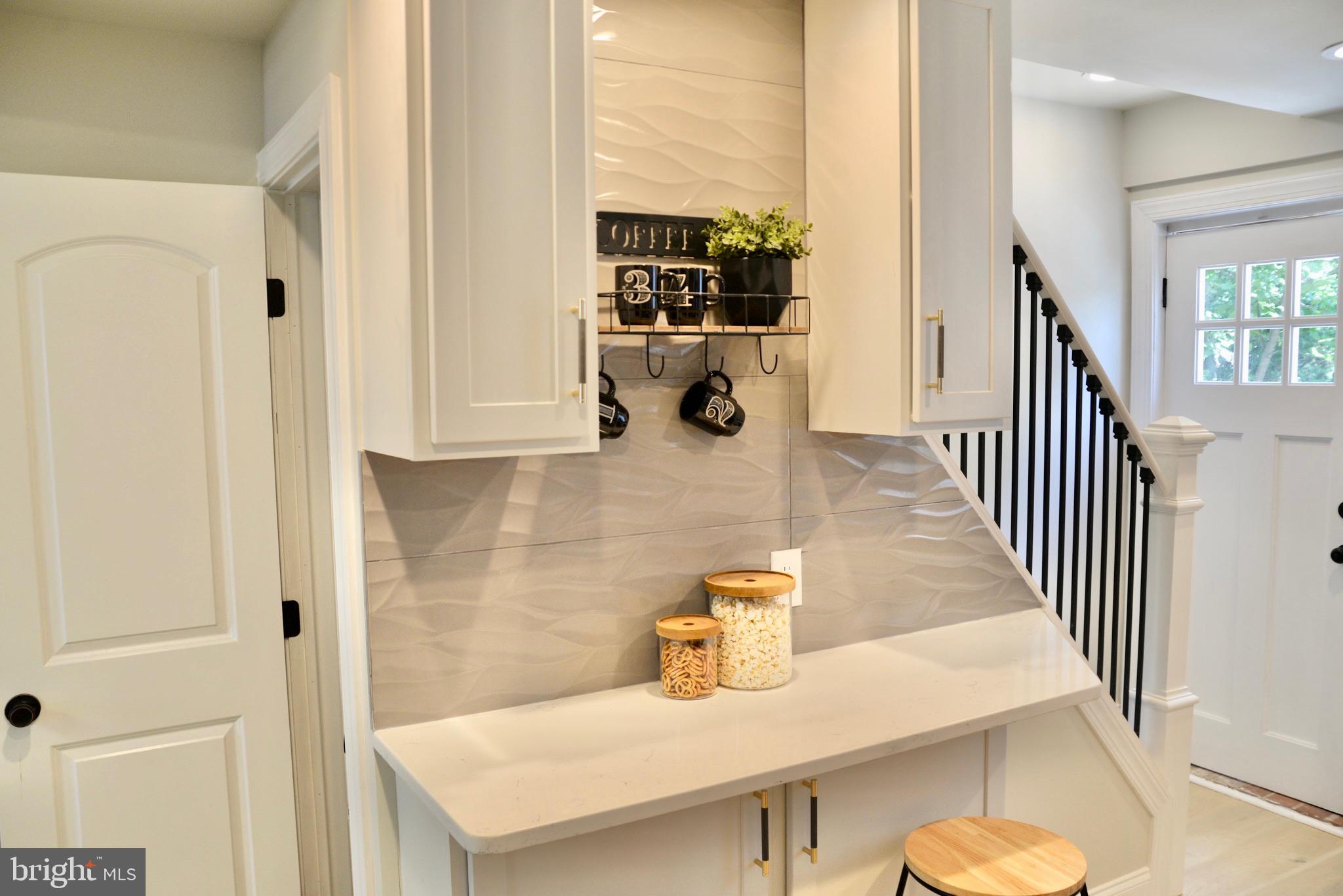 HOLLINS MARKET - Residential