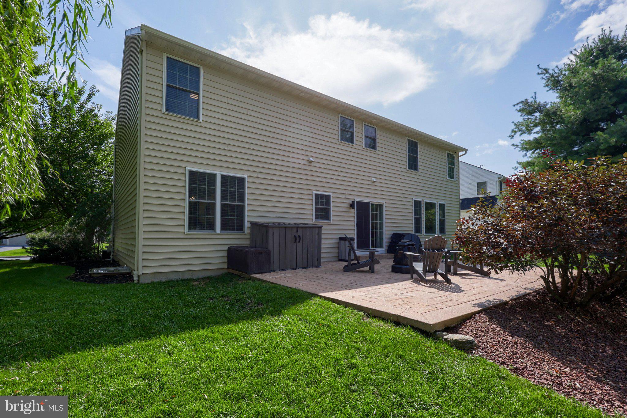 182 PICKWICK CIRCLE