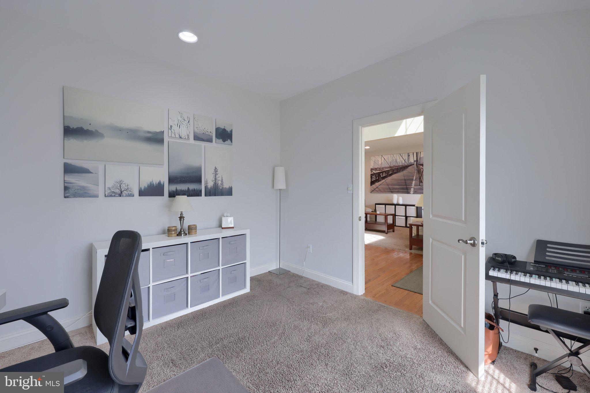 182 PICKWICK CIRCLE