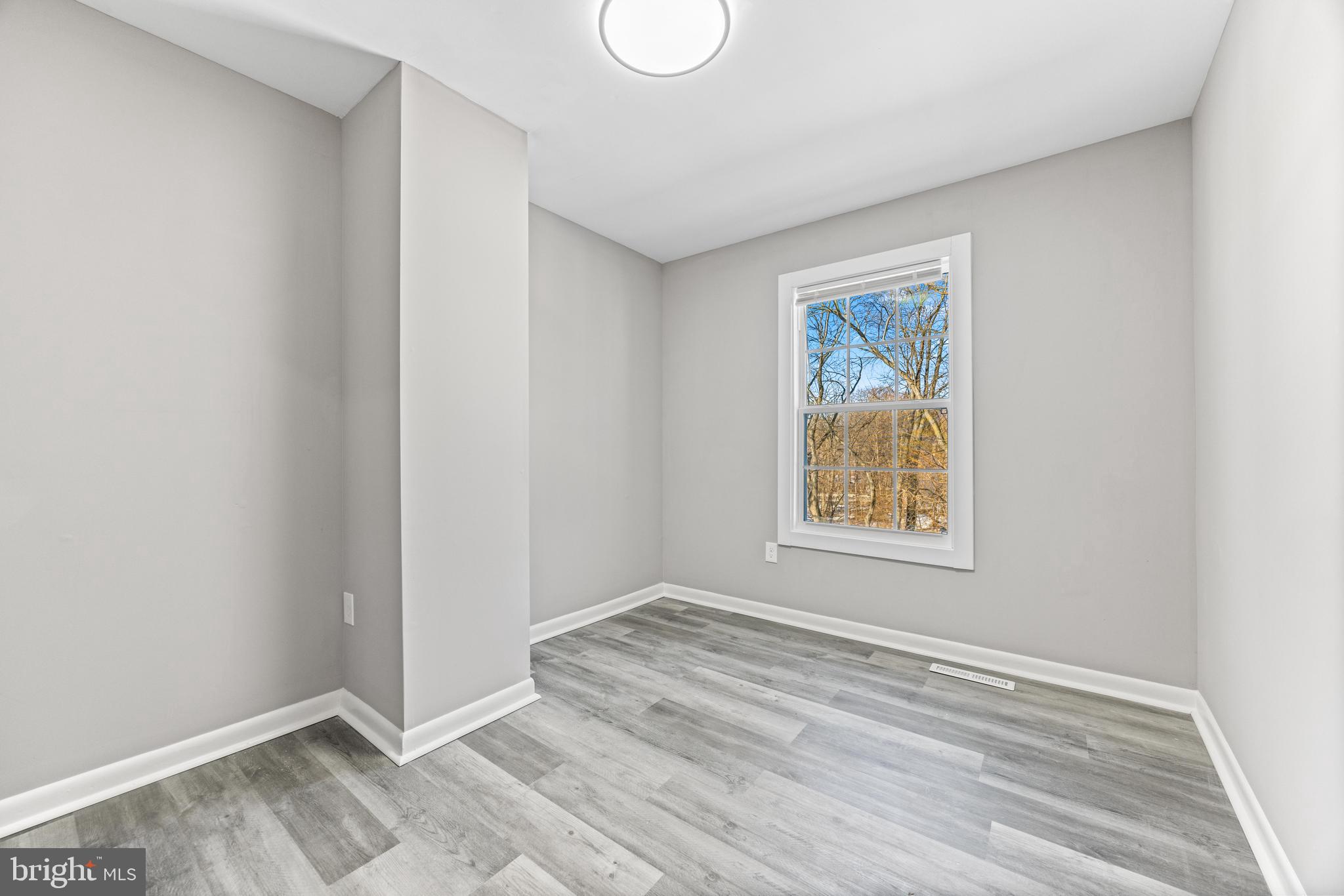 THE HUNTSMAN CONDOMINIUM - Residential Lease