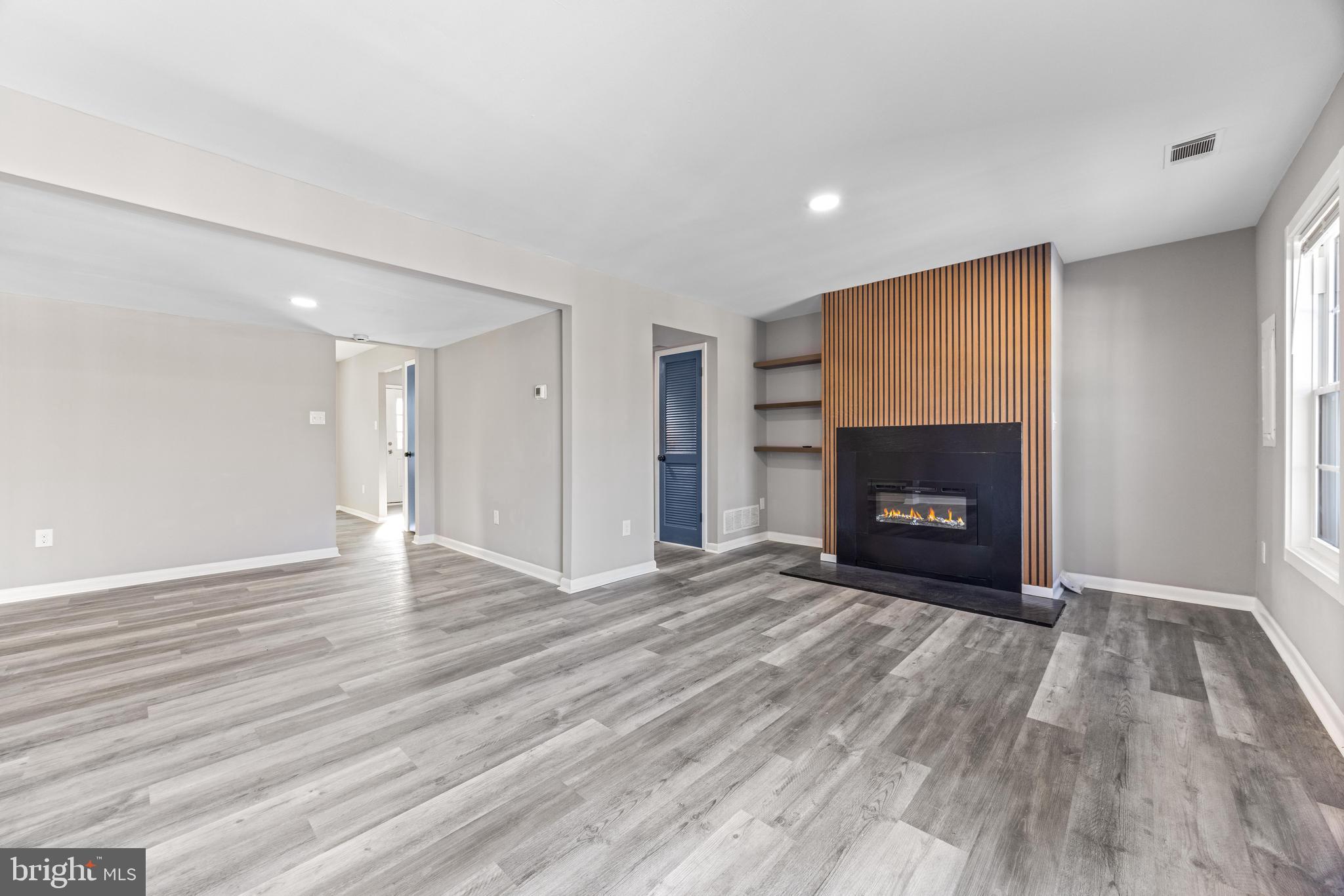 THE HUNTSMAN CONDOMINIUM - Residential Lease