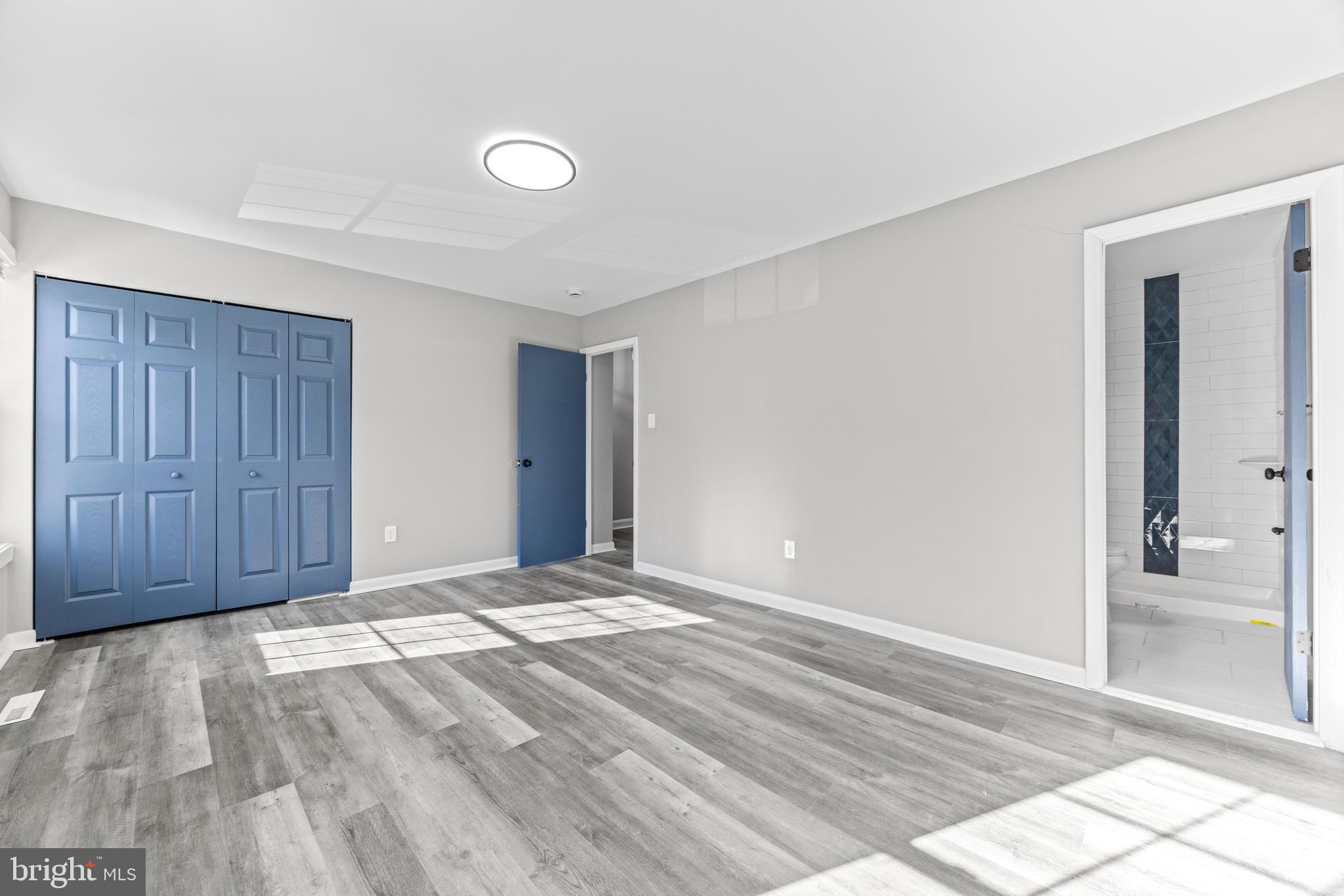 THE HUNTSMAN CONDOMINIUM - Residential Lease