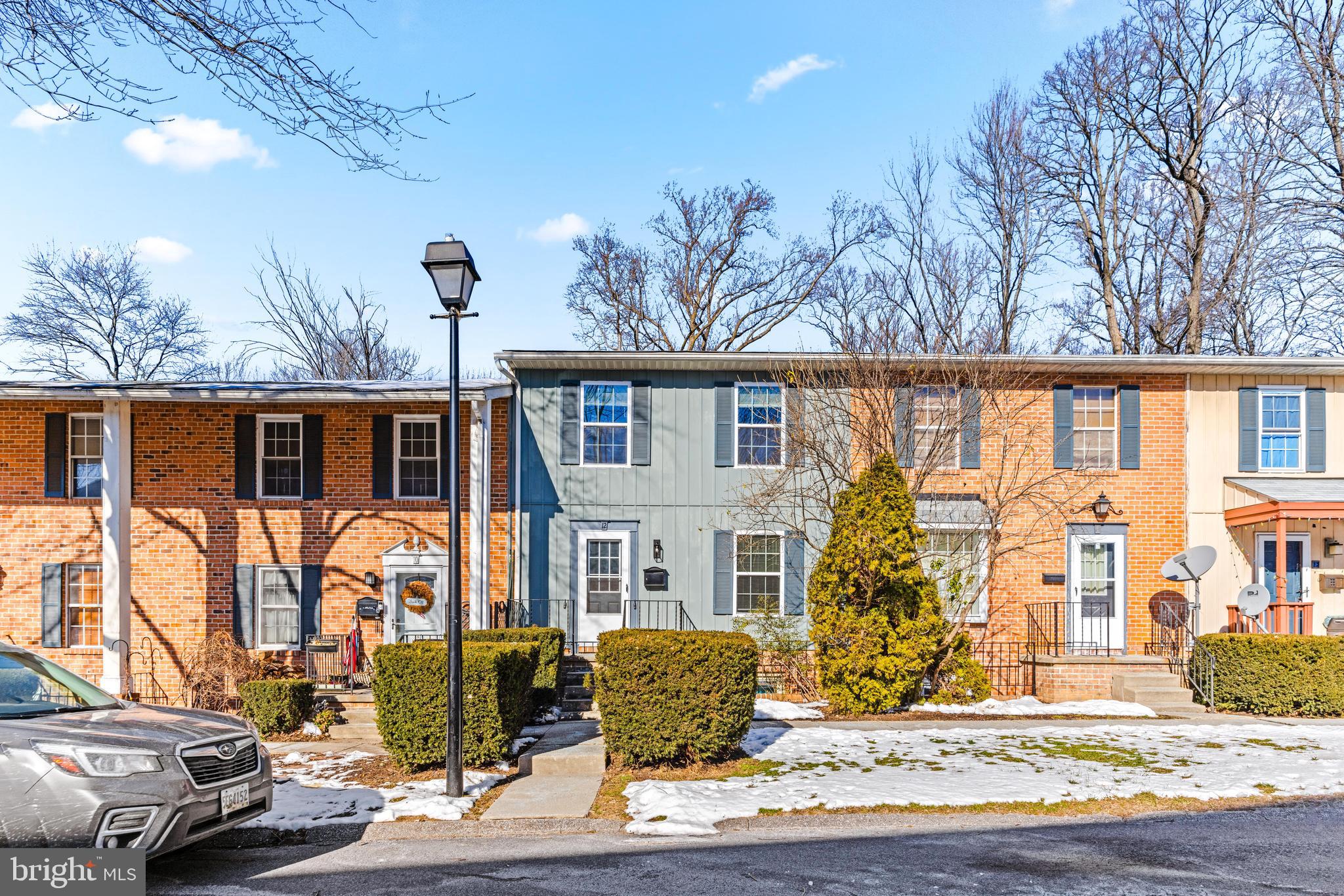 THE HUNTSMAN CONDOMINIUM - Residential Lease