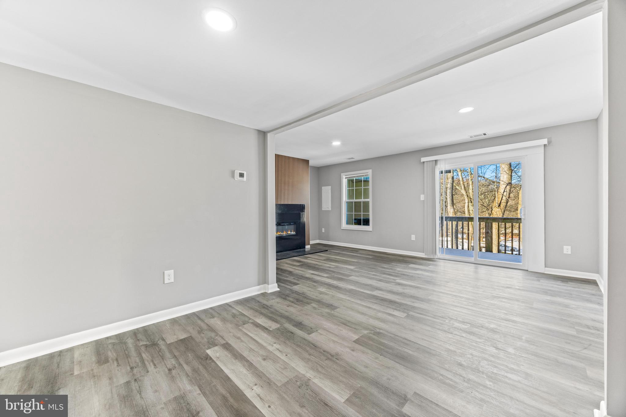 THE HUNTSMAN CONDOMINIUM - Residential Lease