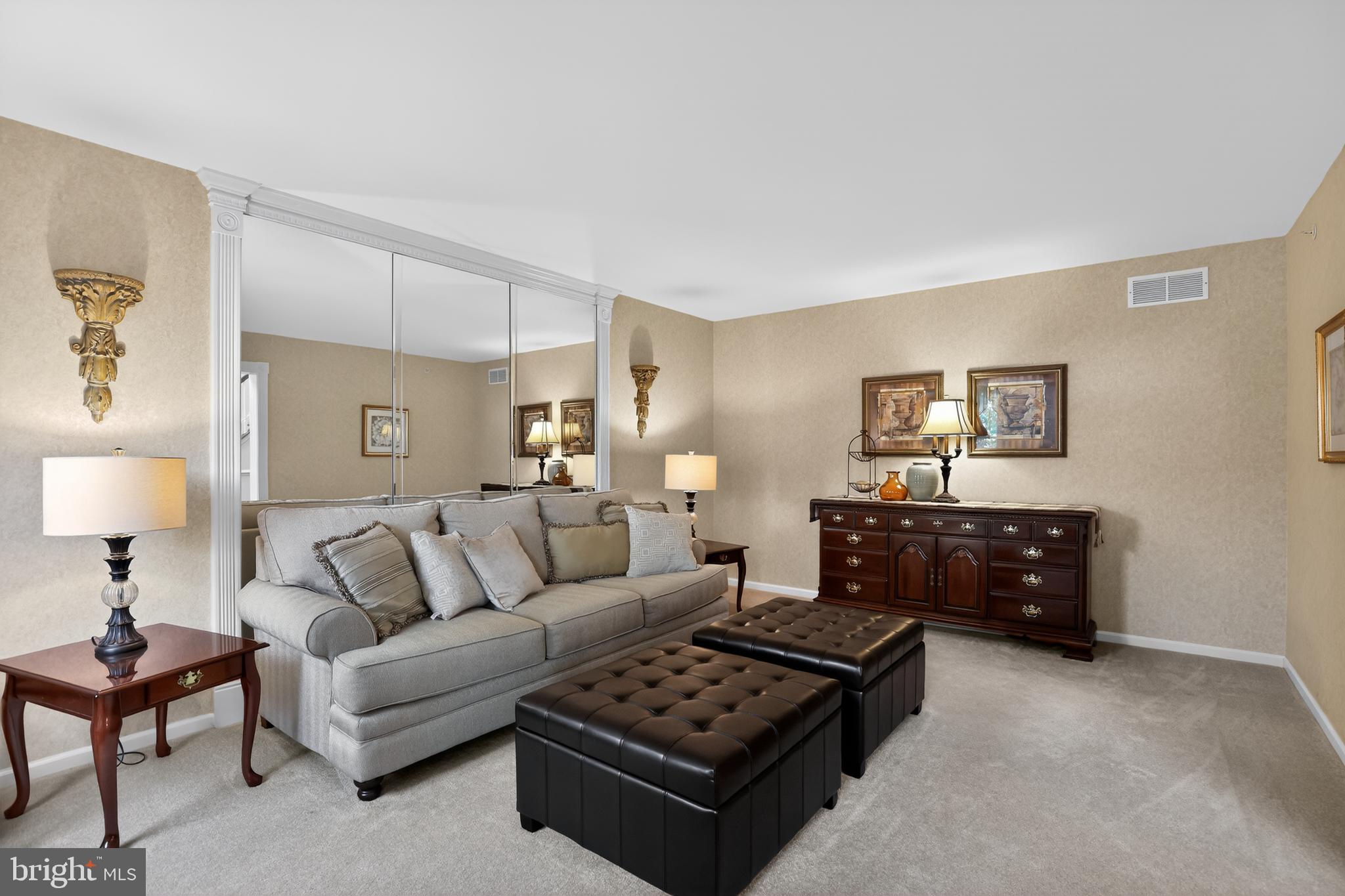 SOMERSET WALK - Residential