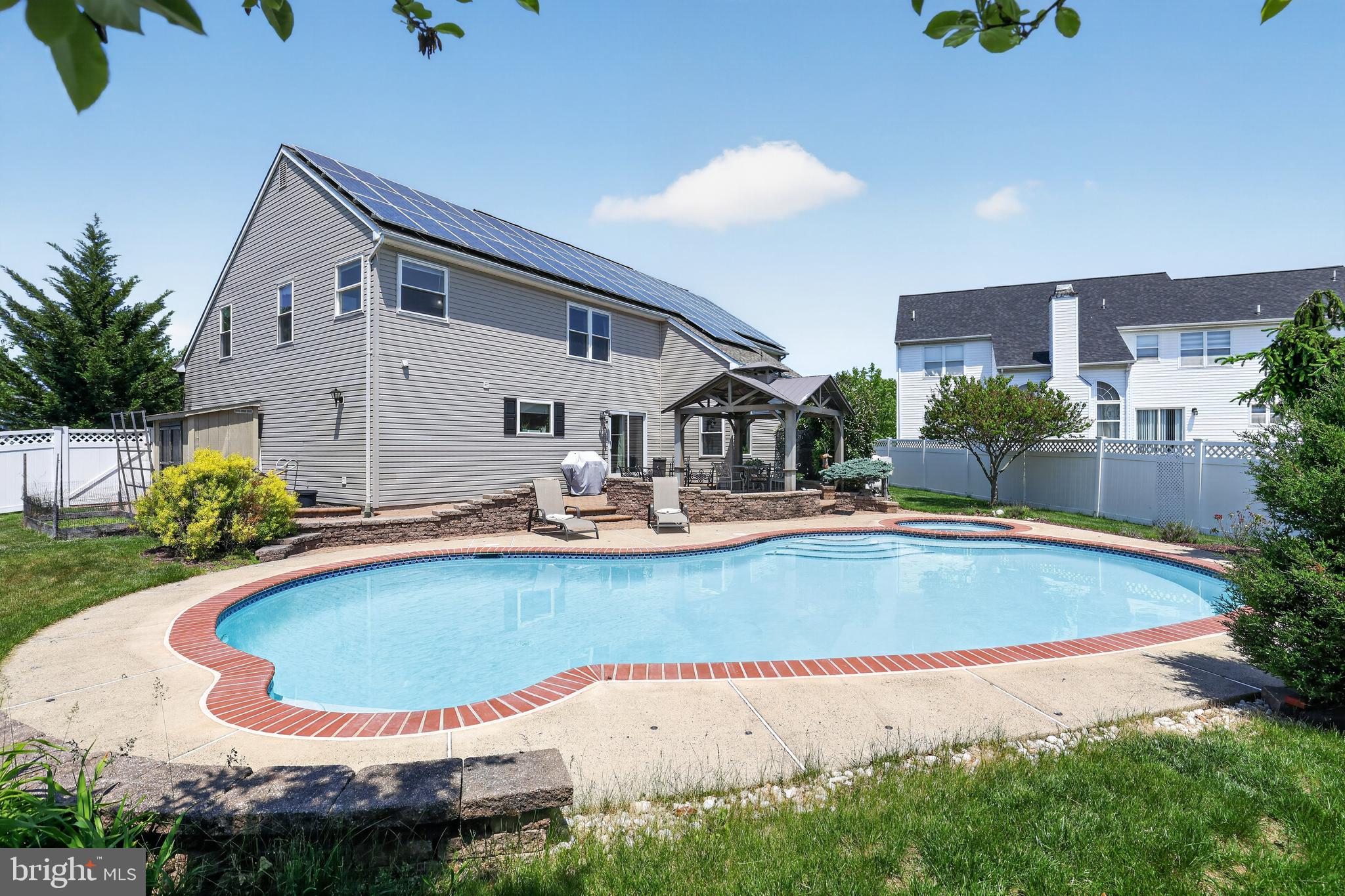 SOMERSET WALK - Residential