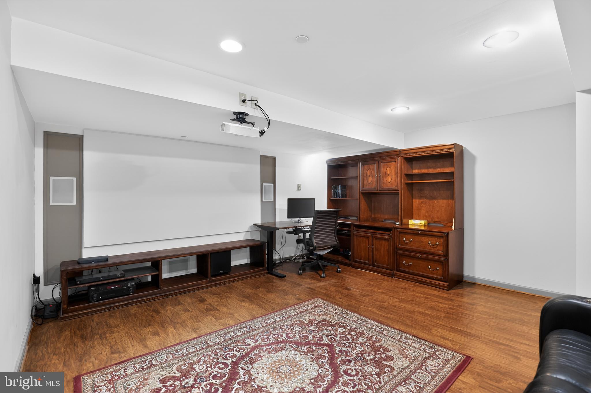 SOMERSET WALK - Residential