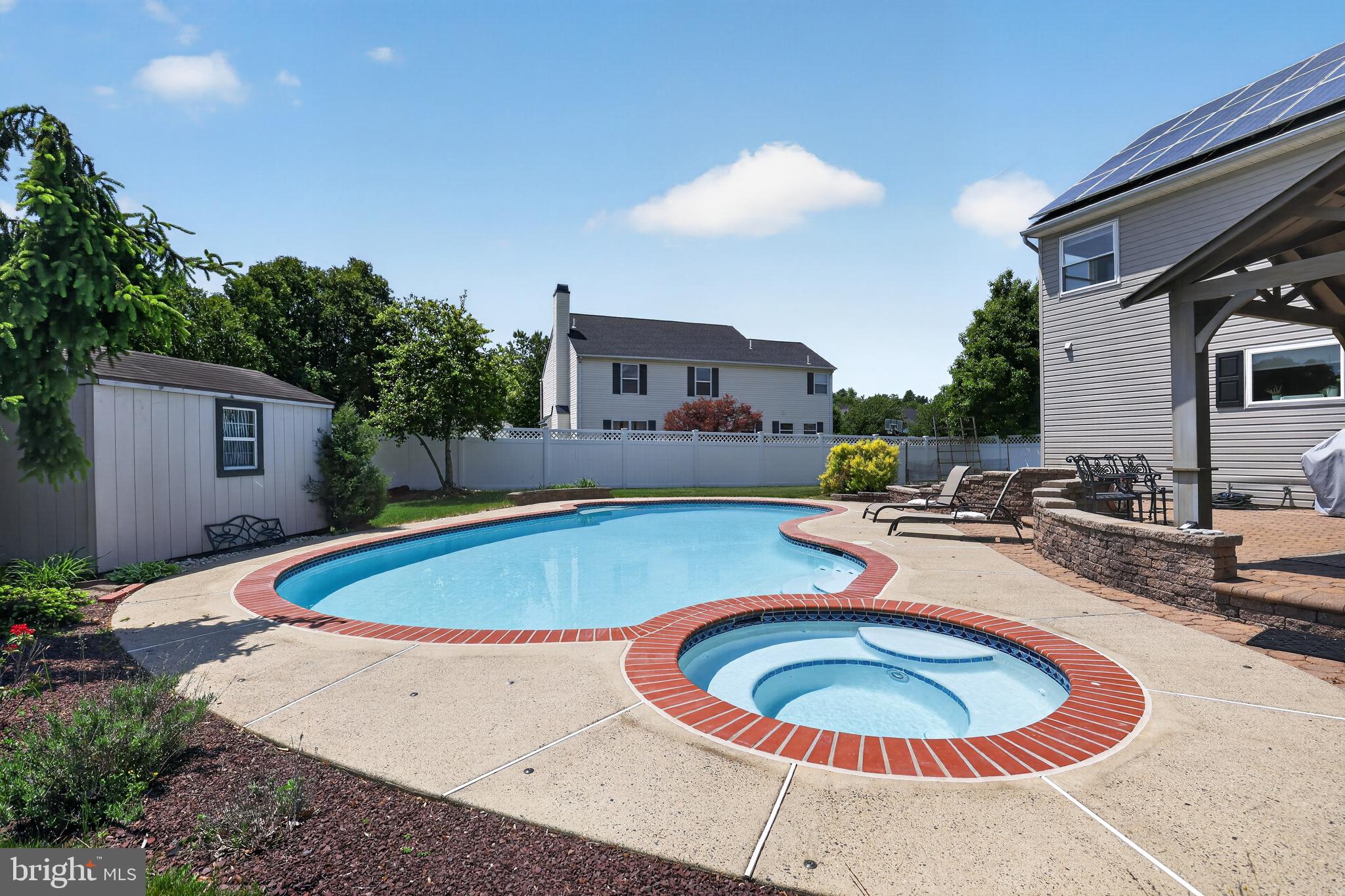 SOMERSET WALK - Residential