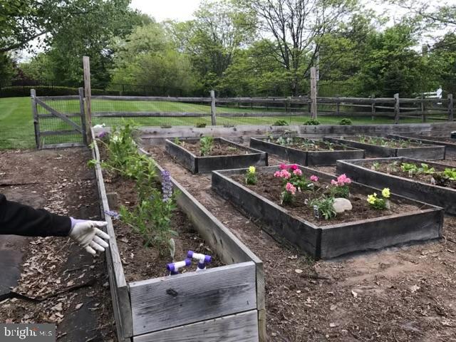 CREAMERY HILL - Residential